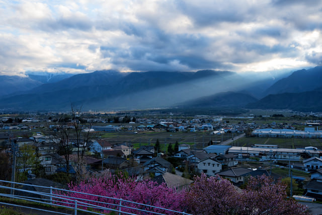 北アルプスに登る天使の階段