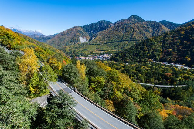 北アルプスの山々に囲まれた秘境・平湯温泉