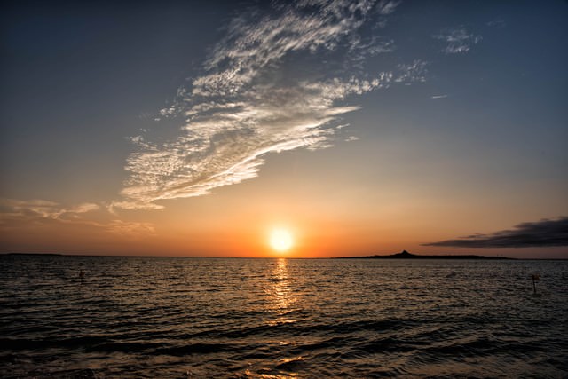 伊江島に沈む夕日