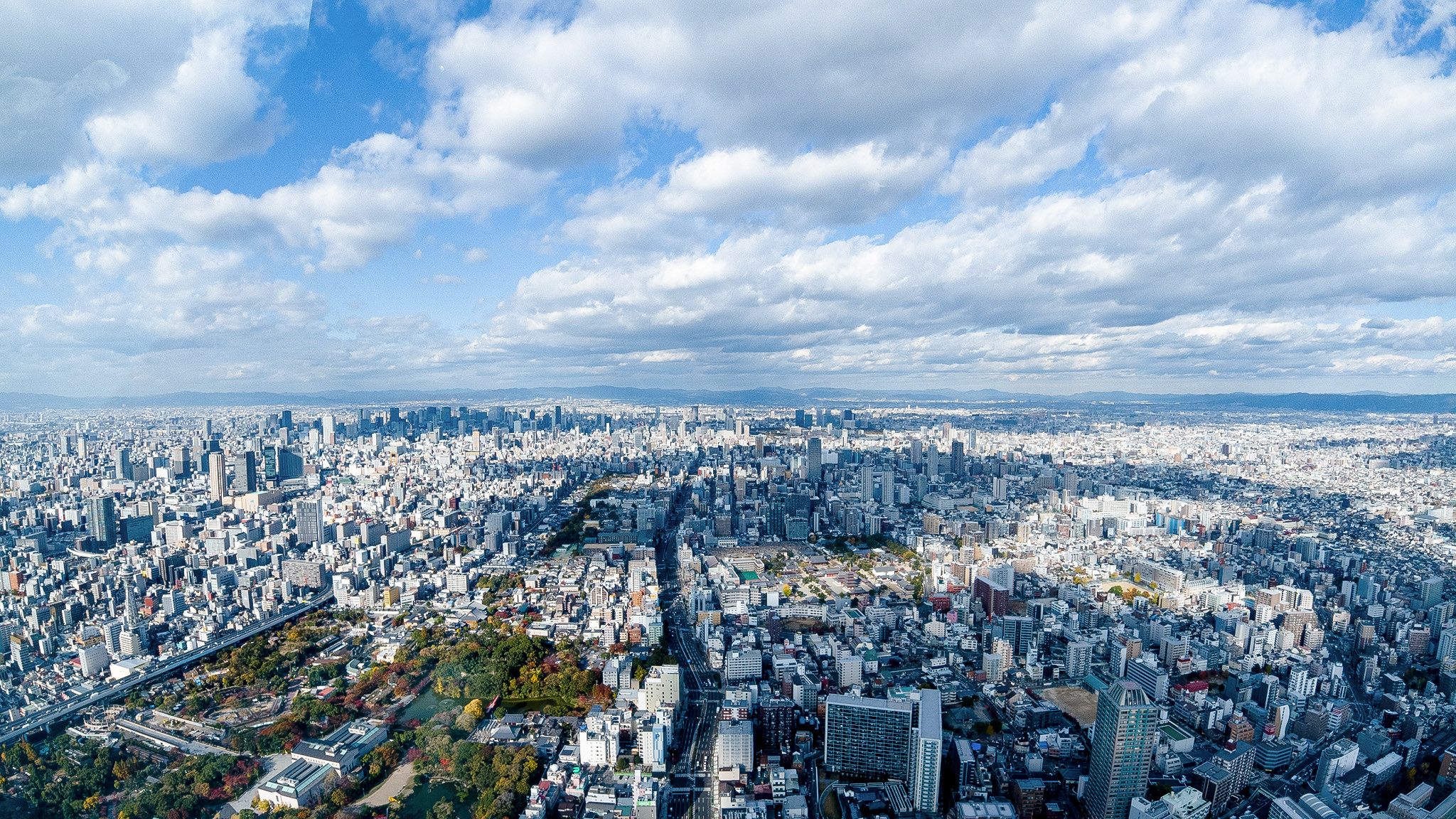 どこまでも続く空と街並み あべのハルカスからの眺望 の写真素材 ぱくたそ