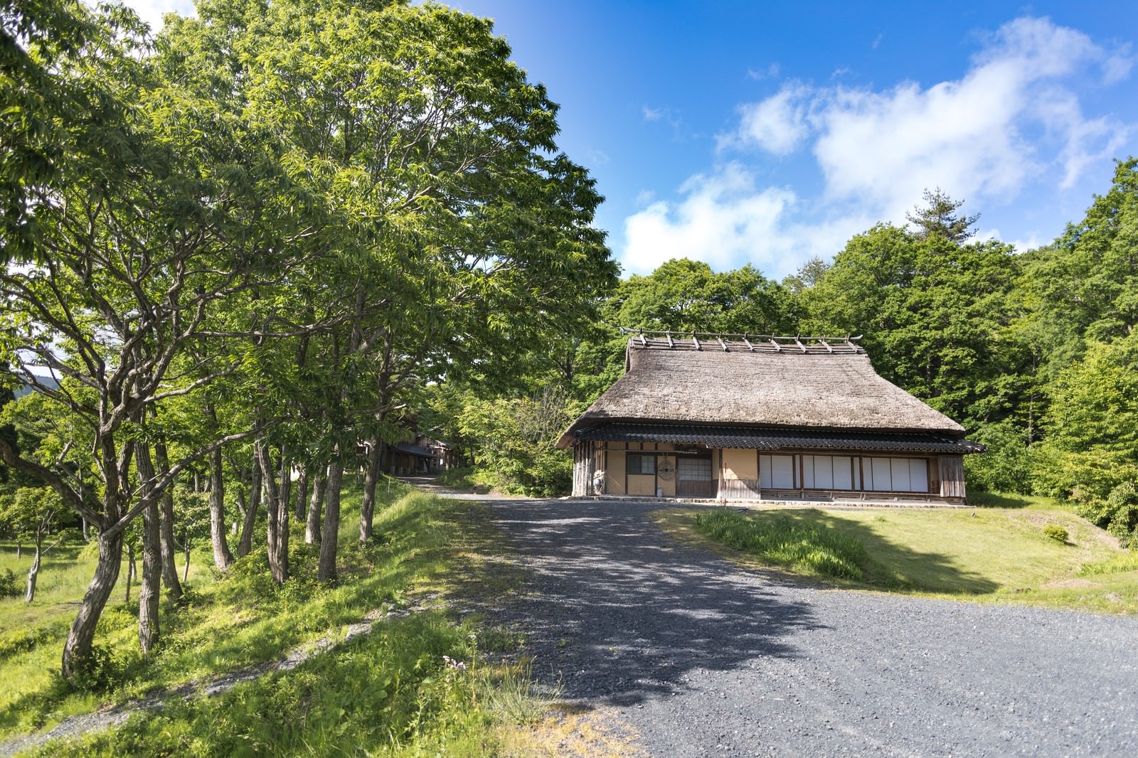 日本の原風景が残る岡山県鏡野町のうたたねの里の写真素材 ぱくたそ