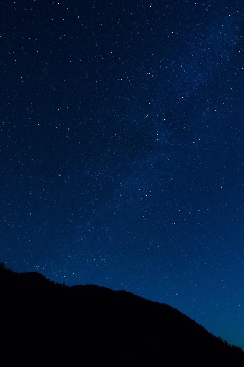 岡山県鏡野町から眺める星空の写真素材 ぱくたそ