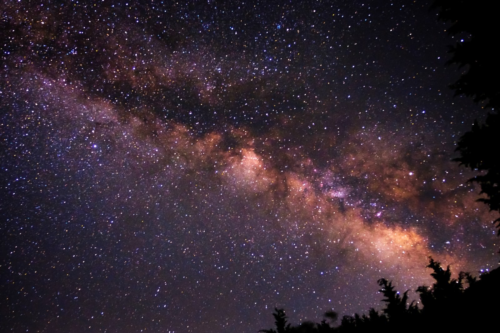 満天の星空の下で撮影の写真素材 ぱくたそ