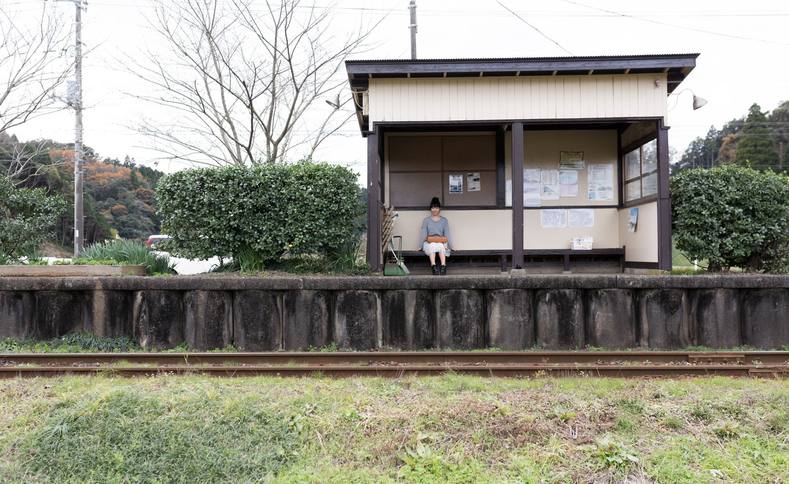 いすみ鉄道新田野駅（無人駅）のフリー素材 - ぱくたそ