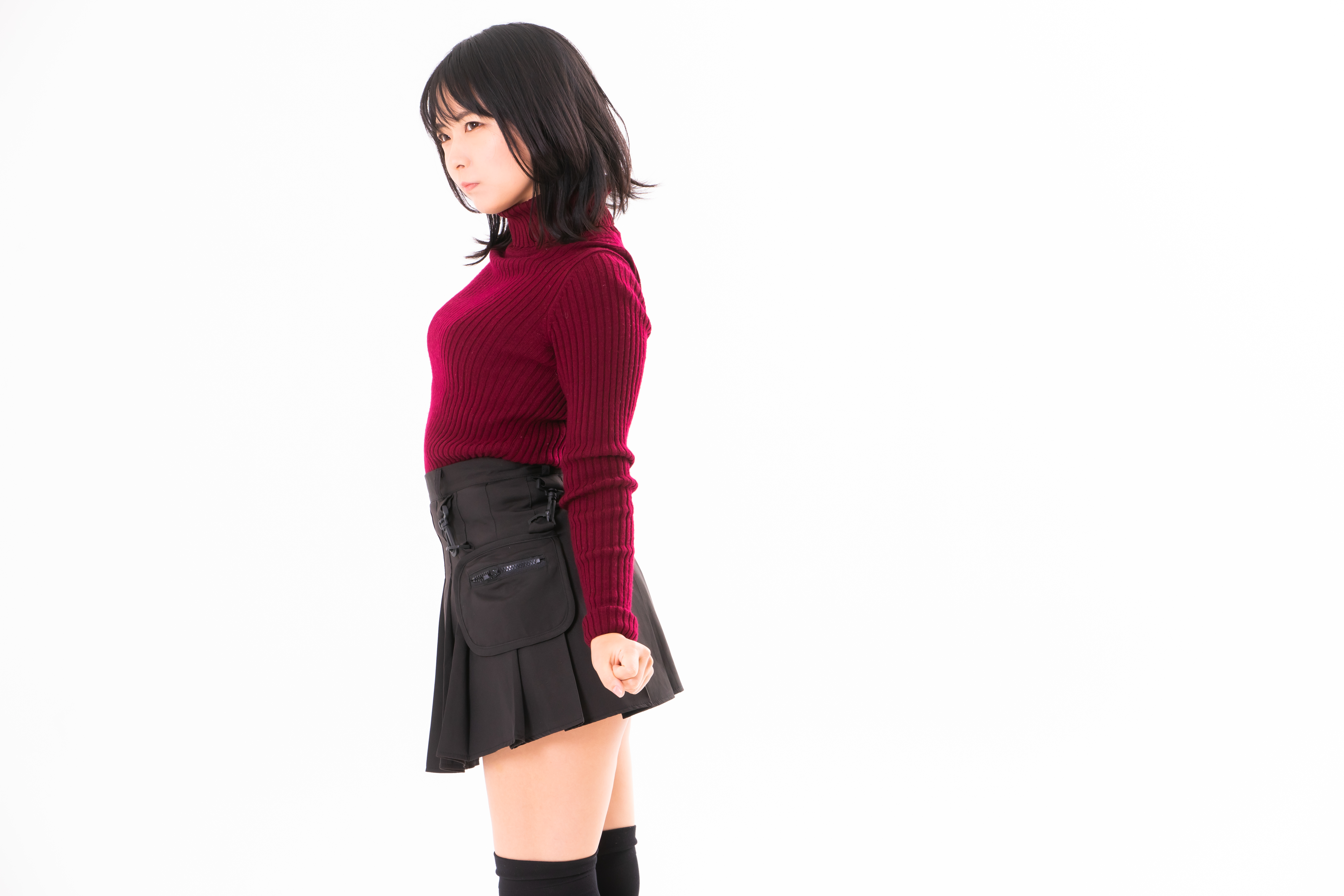 ポージングを決める女性の横顔の写真素材 ぱくたそ