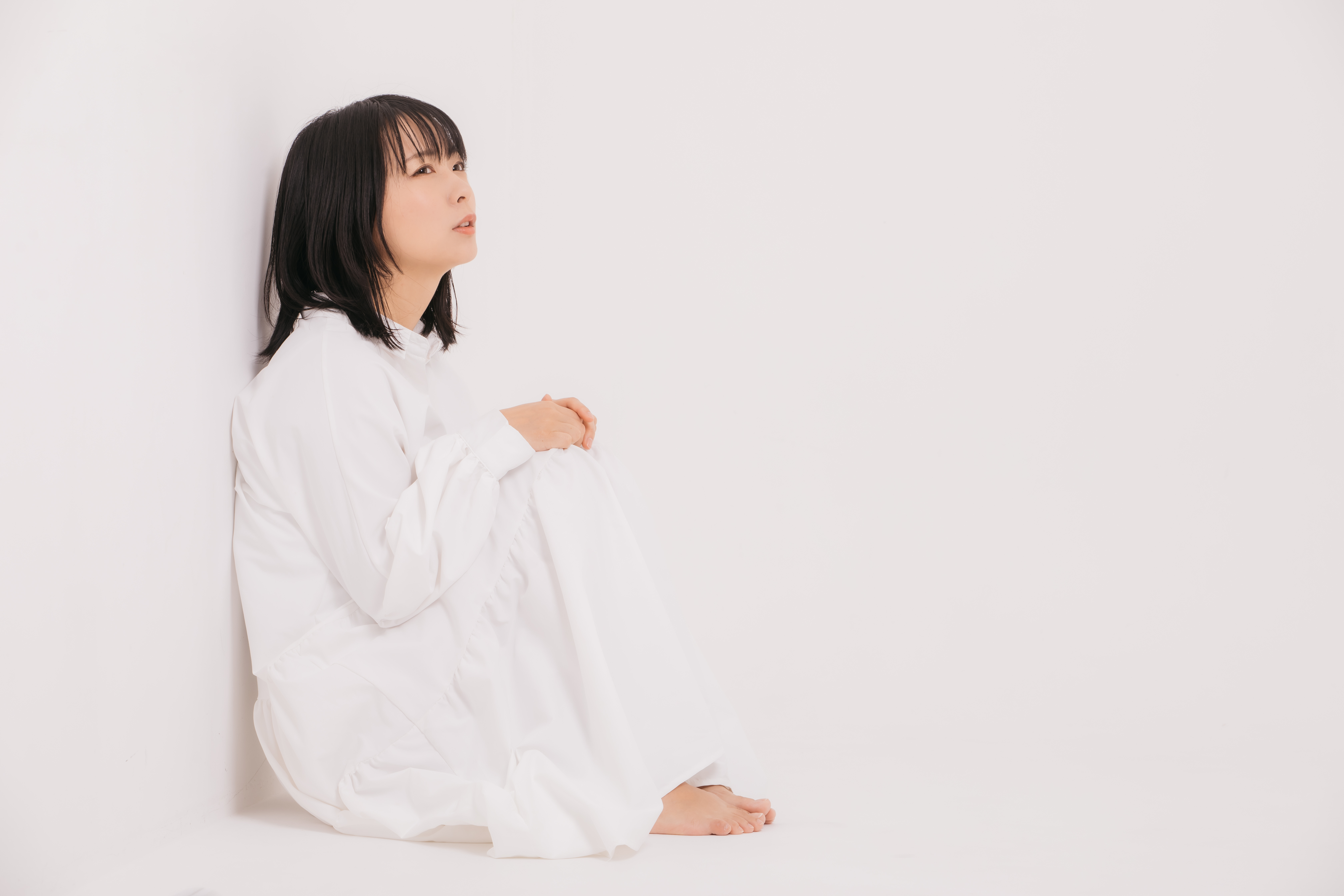 隅っこで自粛する女性の写真を無料ダウンロード フリー素材 ぱくたそ 隅っこで自粛する女性の写真を無料ダウンロード フリー素材 ぱくたそ