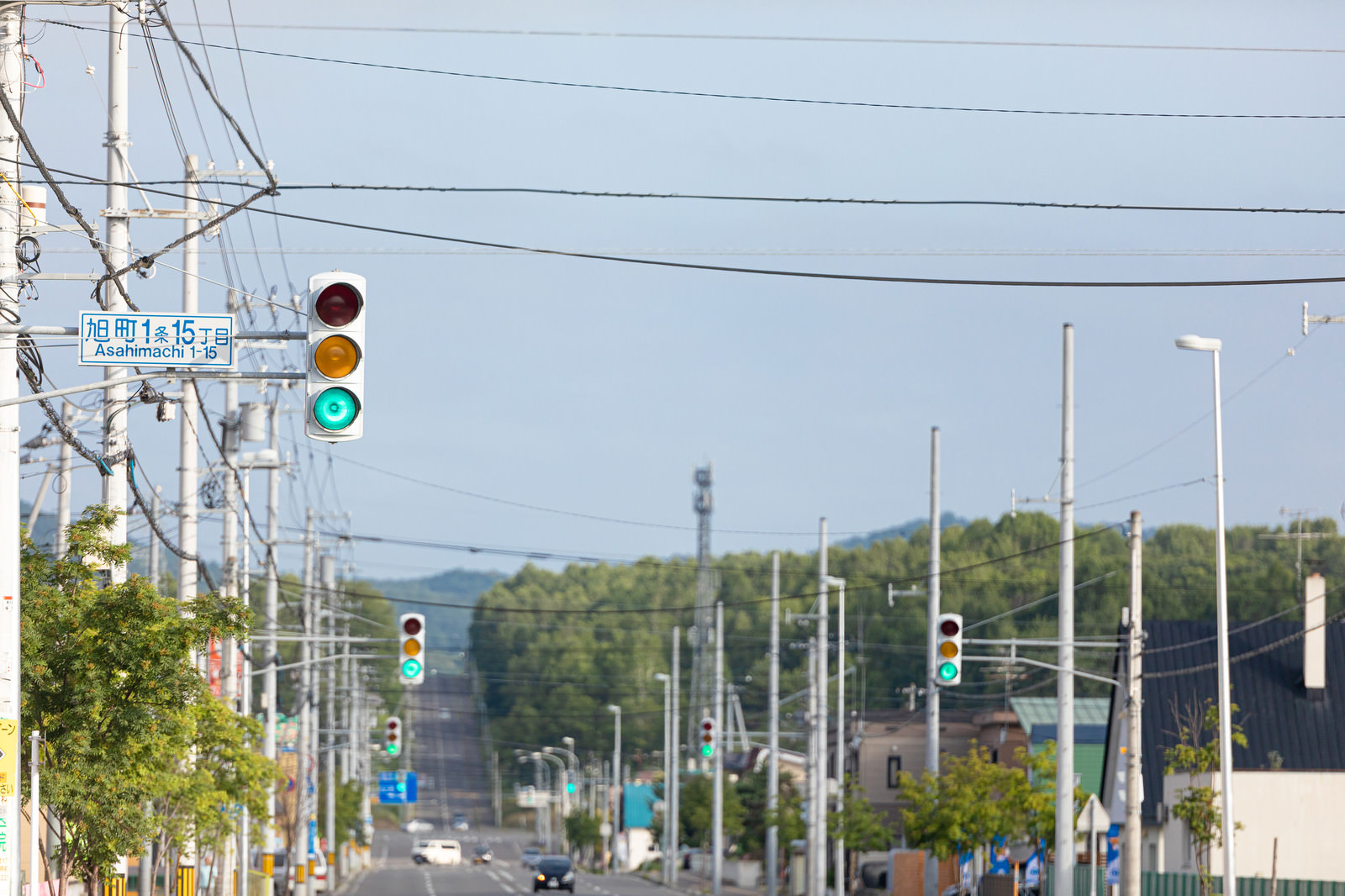 どこまでも続く青の信号機の写真を無料ダウンロード フリー素材 ぱくたそ どこまでも続く青の信号機の写真を無料ダウンロード フリー素材 ぱくたそ