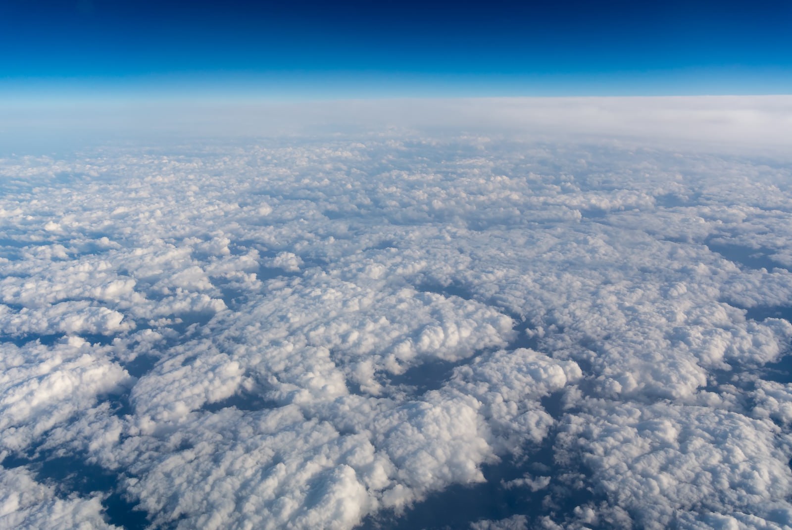 眼下に広がる雲の写真を無料ダウンロード フリー素材 ぱくたそ 眼下に広がる雲の写真を無料ダウンロード フリー素材 ぱくたそ