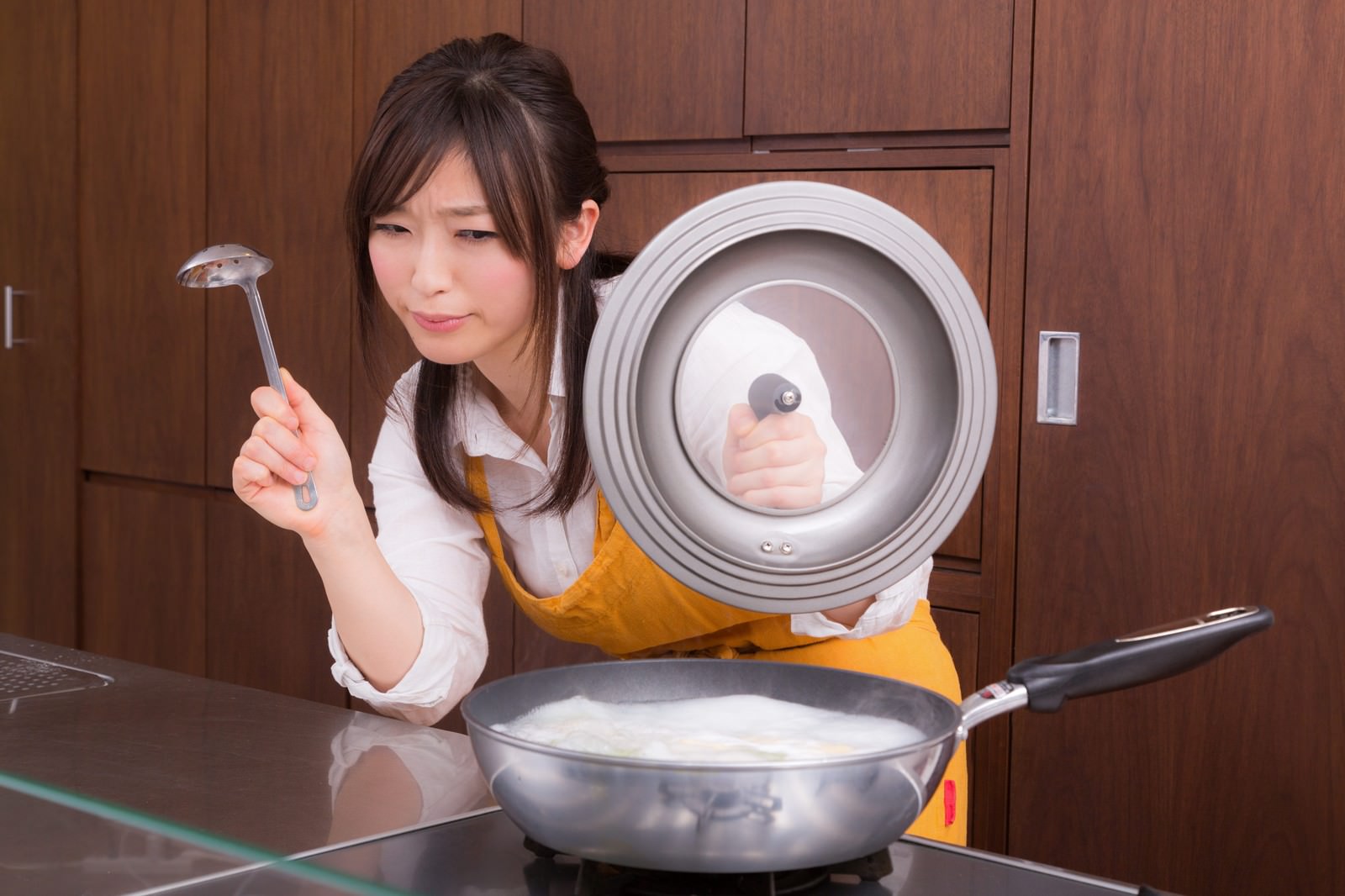 「俺の嫁が台所で料理を始めているんだが、出来上がりが悪夢でしかない」の写真［モデル：五十嵐夫妻］
