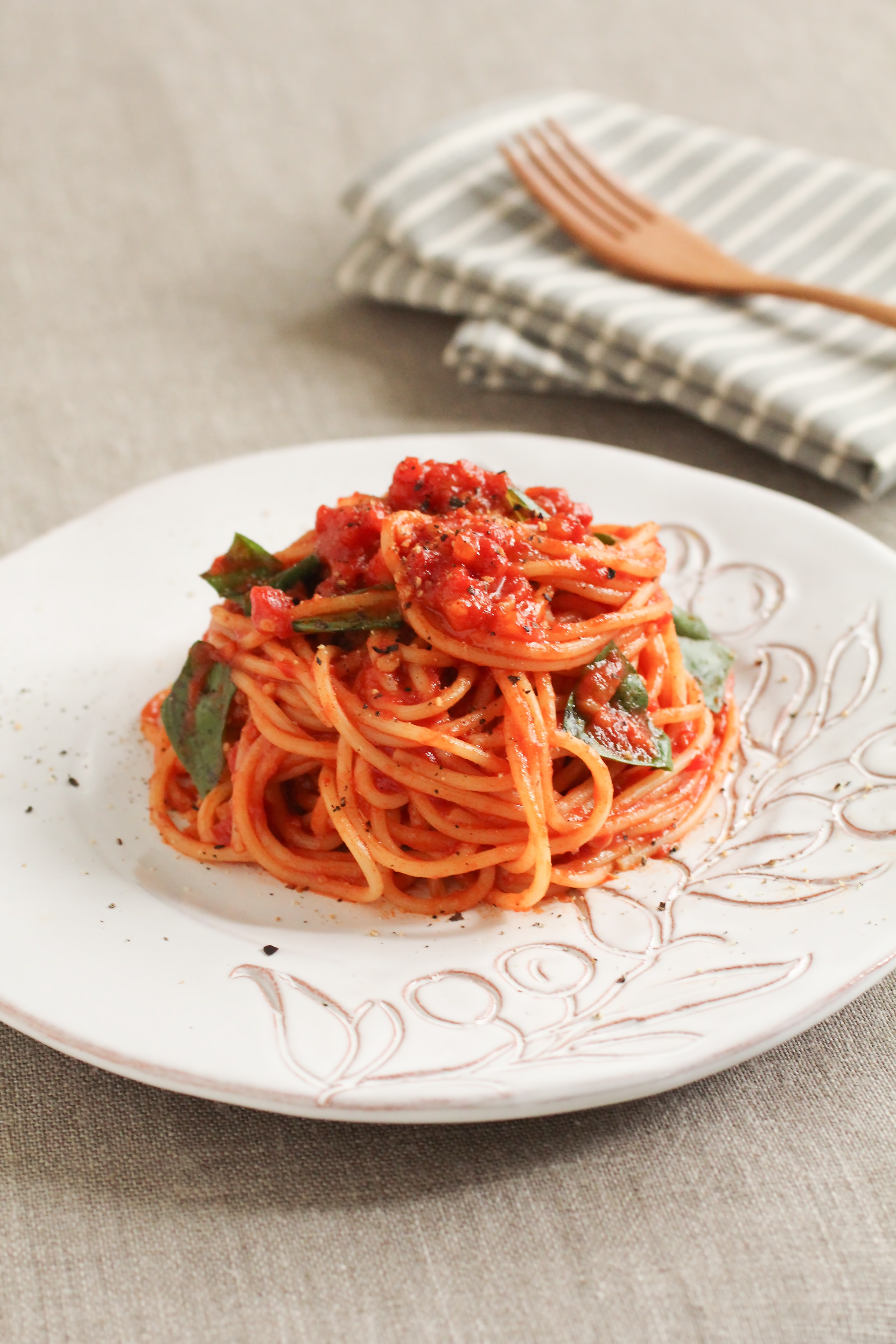 トマトソースパスタの写真 画像 フリー素材 ぱくたそ