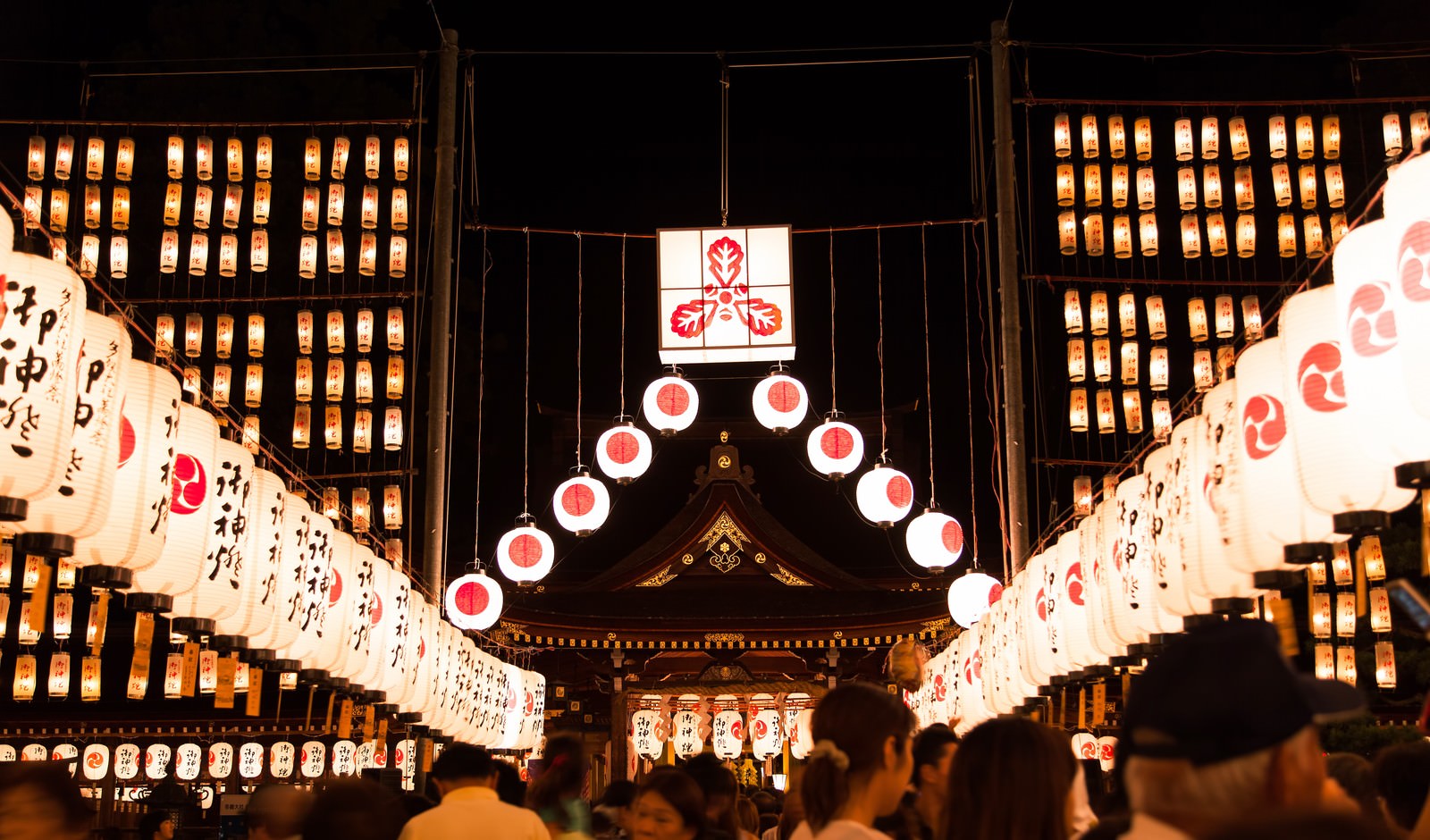 万灯祭の写真を無料ダウンロード フリー素材 ぱくたそ