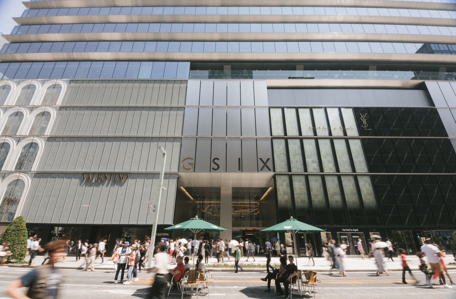 「銀座エリア最大の商業施設「ギンザシックス」」の写真