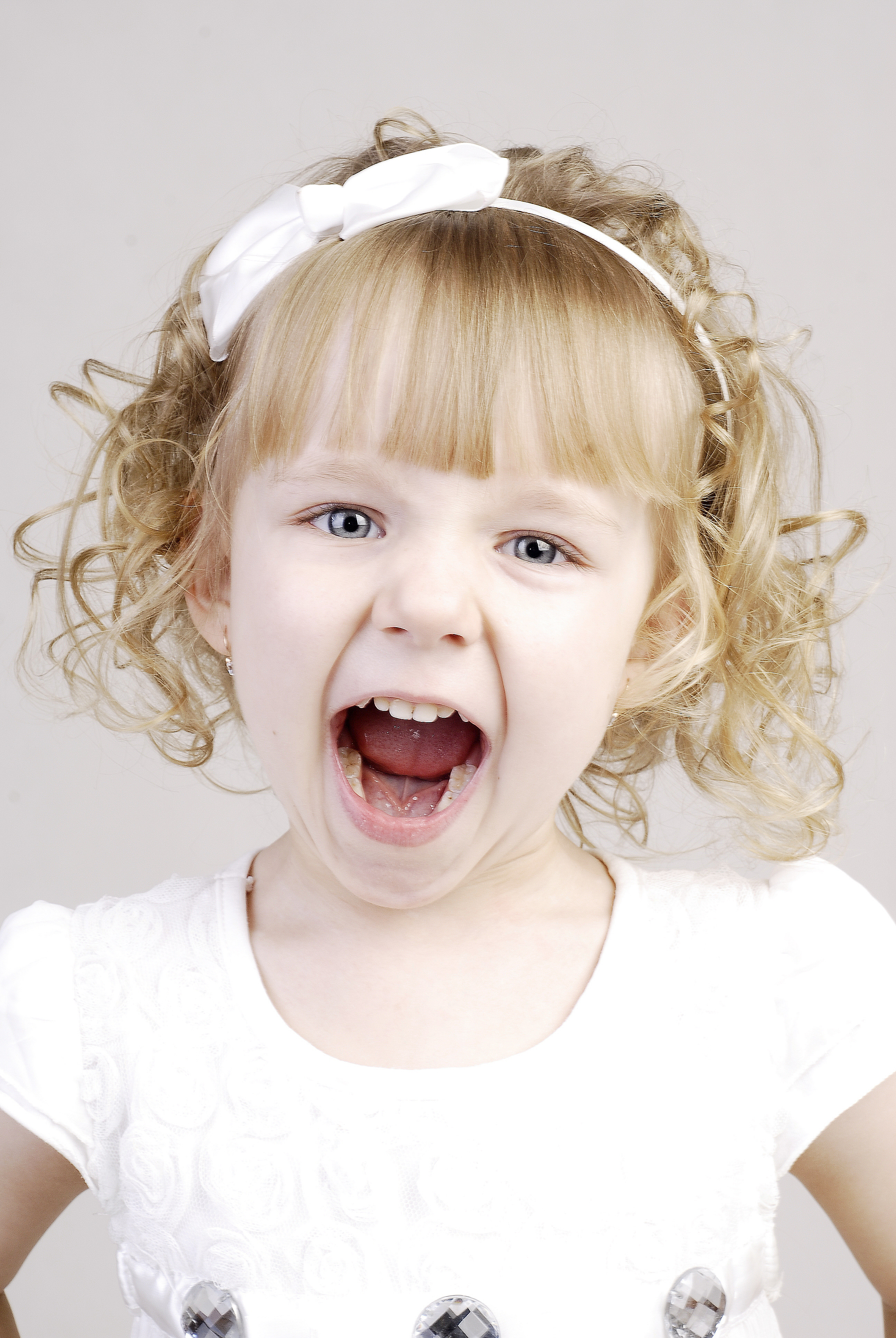 叫び声をあげ子供の写真を無料ダウンロード フリー素材 ぱくたそ 叫び声をあげ子供の写真を無料ダウンロード フリー素材 ぱくたそ