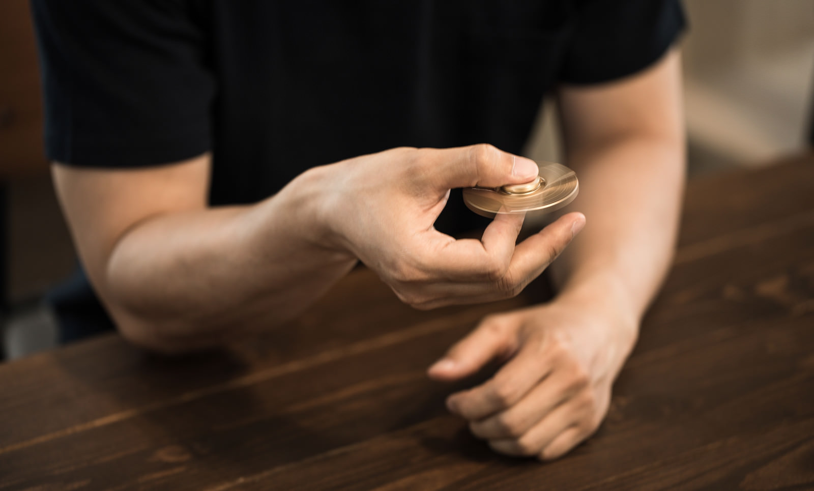 心理的効果ってほんと 科学の不思議 ハンドスピナーの驚くべき効果とは Mamabu ママブ