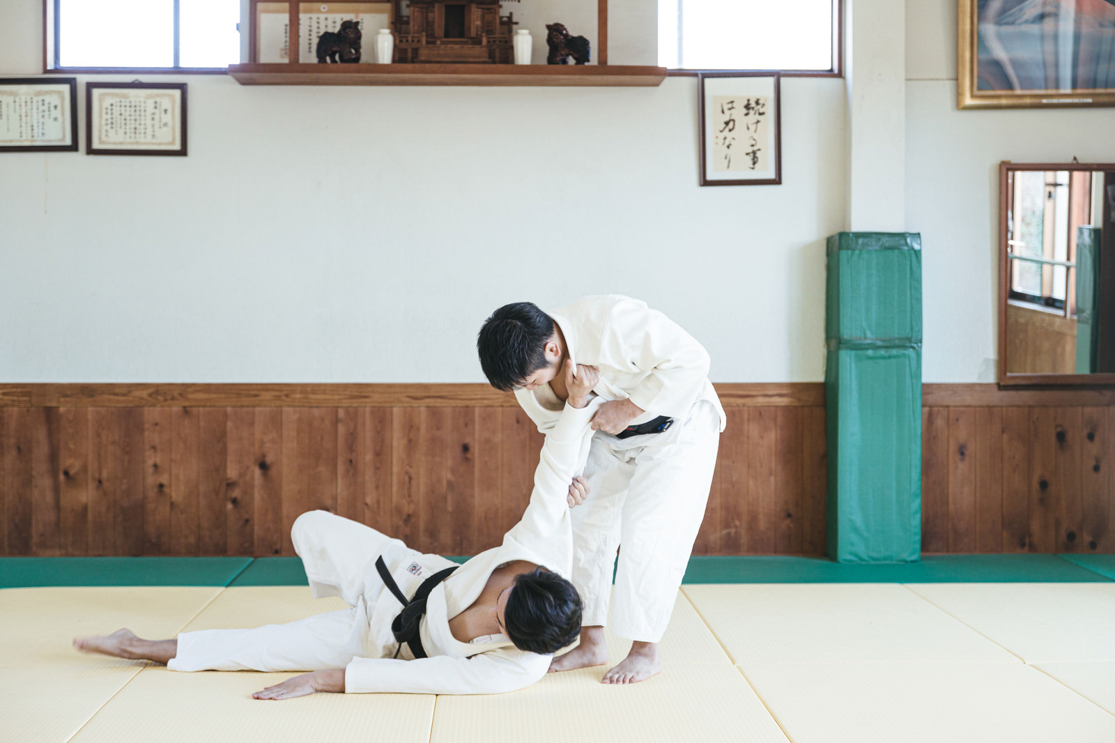 柔道の投げ技 一本背負い シーン9 の写真 画像 を無料ダウンロード フリー素材のぱくたそ 柔道の投げ技 一本背負い シーン9 の写真 画像 を無料ダウンロード フリー素材のぱくたそ