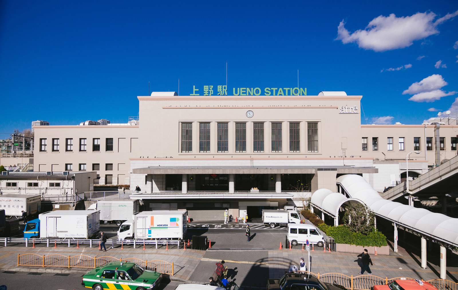 「上野駅（UENO STATION） | フリー素材のぱくたそ」の写真