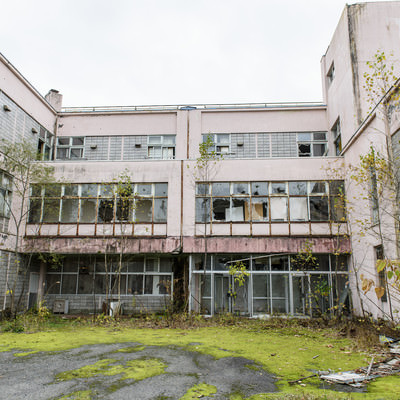 「小学校の廃墟」の写真素材