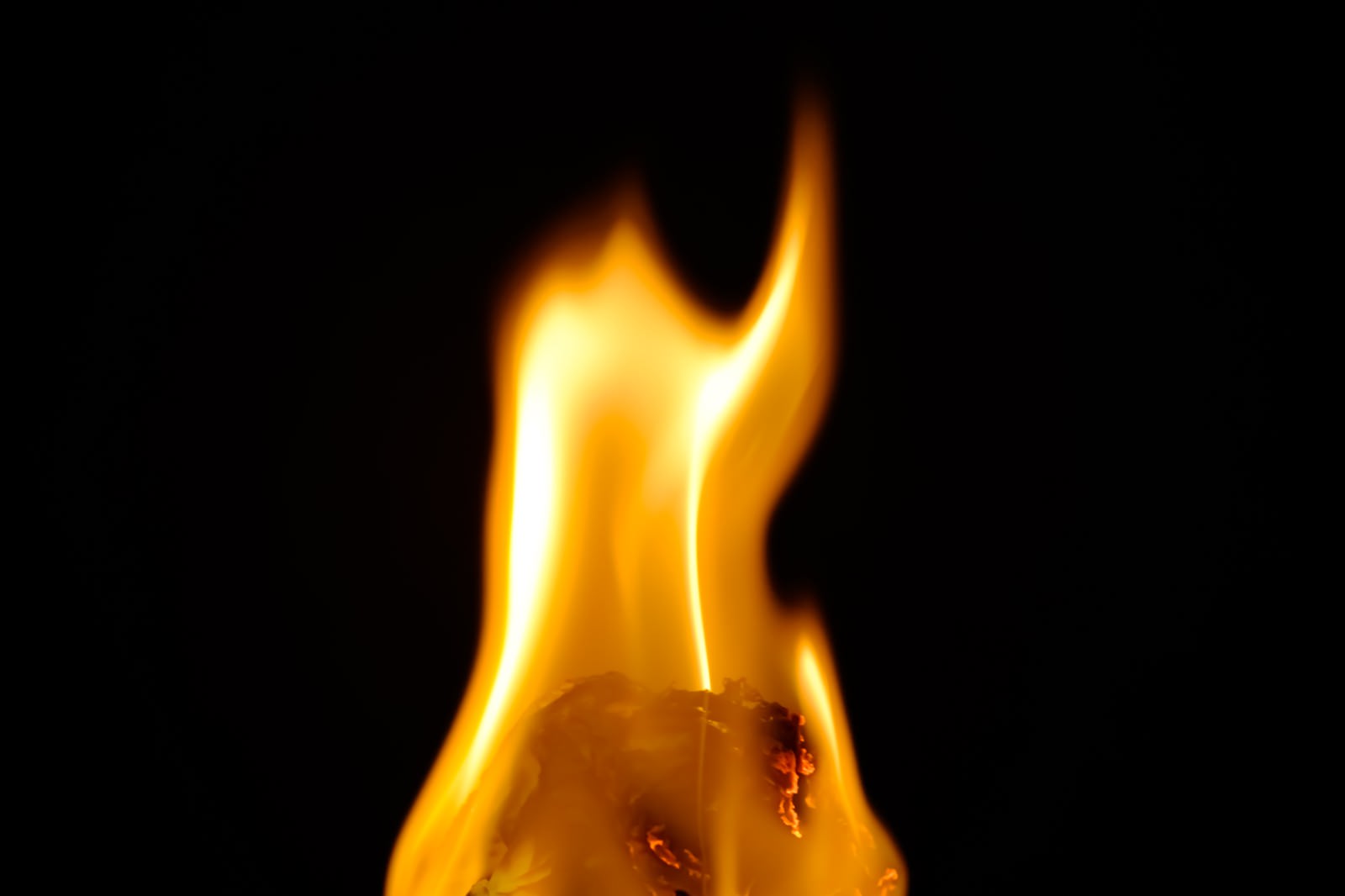「揺れる炎」の写真