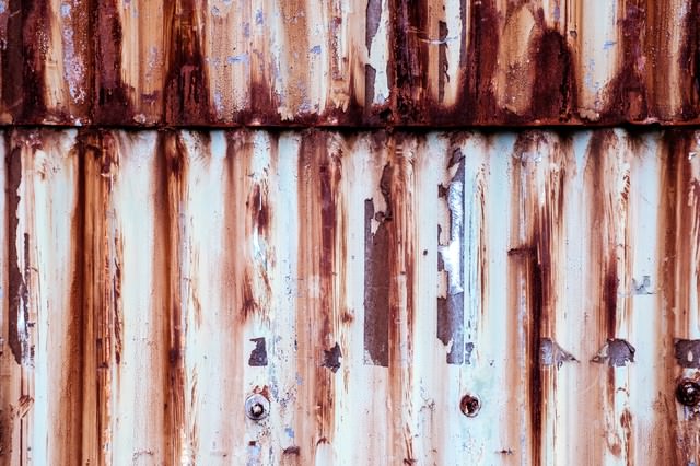 茶色くサビたトタンのテクスチャーの写真を無料ダウンロード フリー素材 ぱくたそ