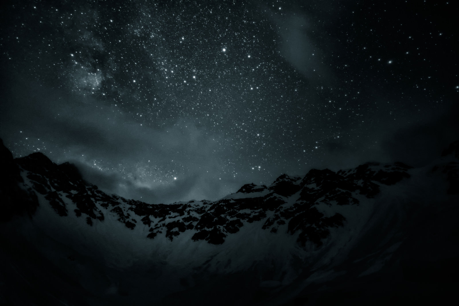 奥穂高岳と満点の星空 飛騨山脈 の写真 画像 を無料ダウンロード フリー素材のぱくたそ 奥穂高岳と満点の星空 飛騨山脈 の写真 画像 を無料ダウンロード フリー素材のぱくたそ