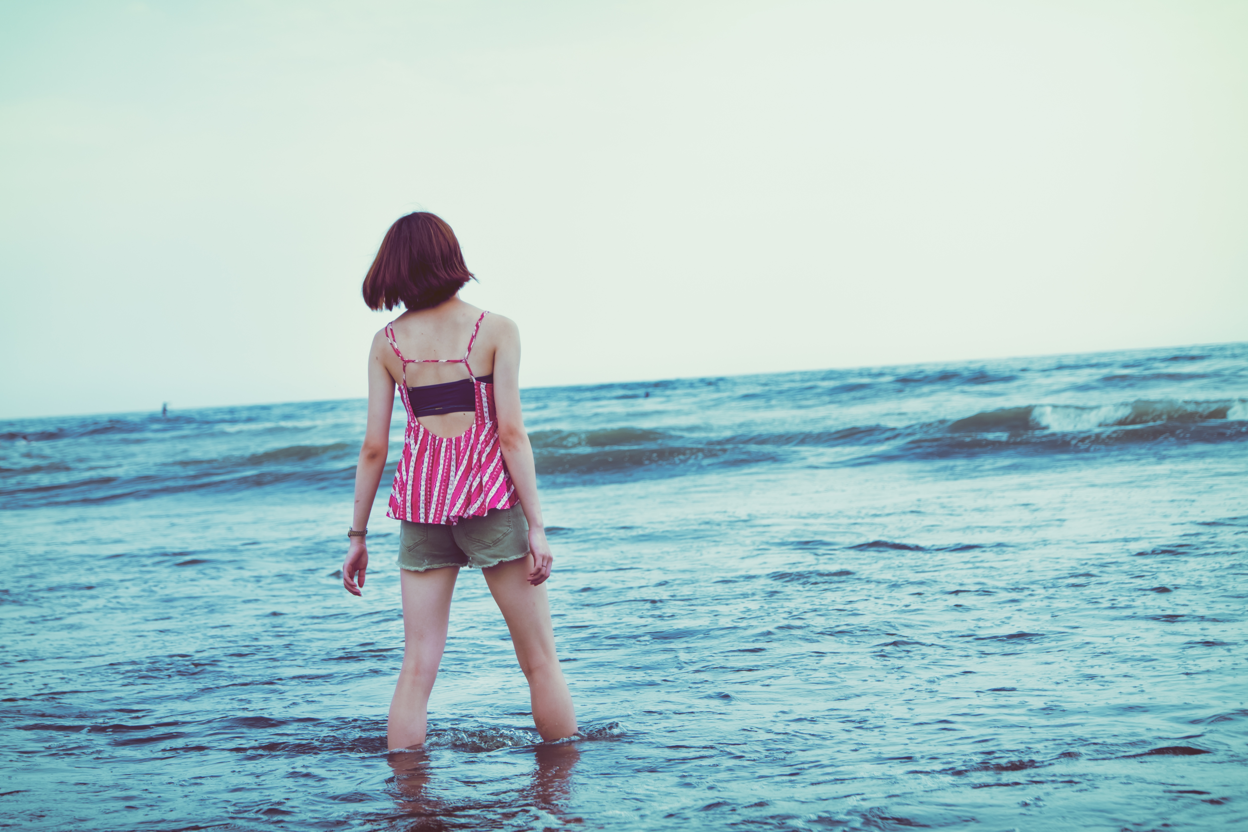 切ない夏の海の写真素材 ぱくたそ