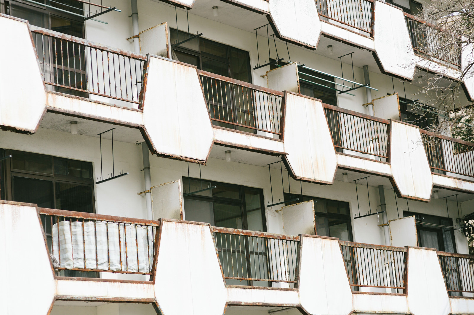 入居者がいないマンションの写真 画像 フリー素材 ぱくたそ