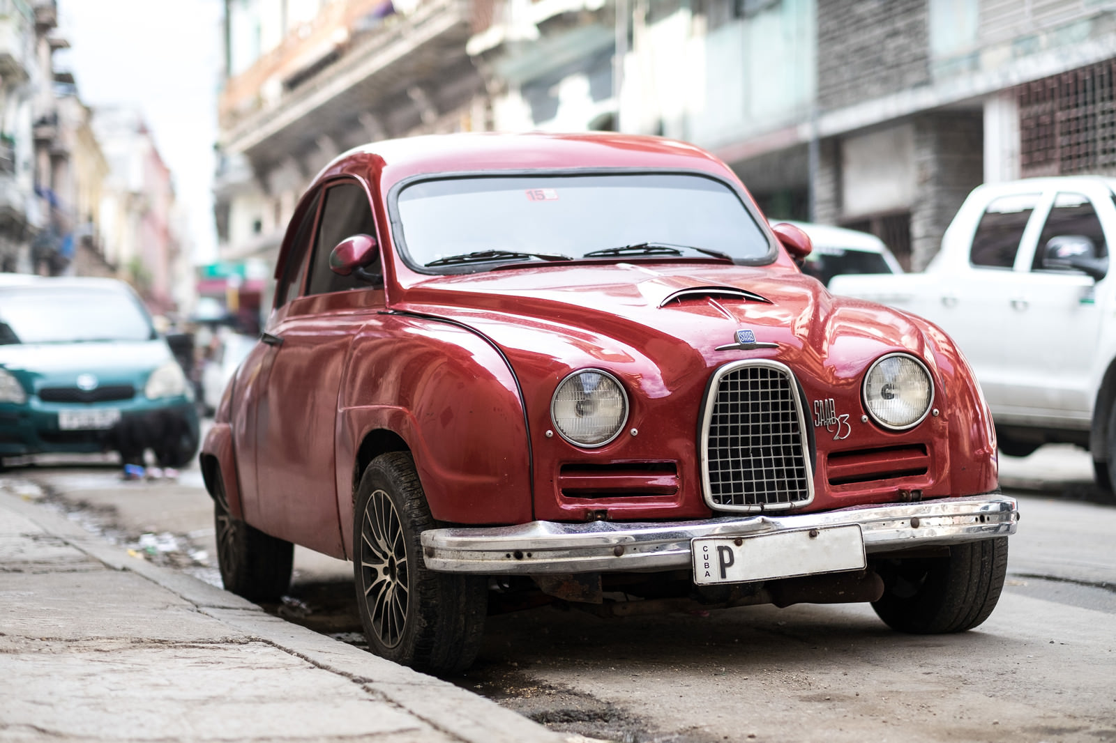 赤いクラシックカー Saab 93 の写真素材 ぱくたそ