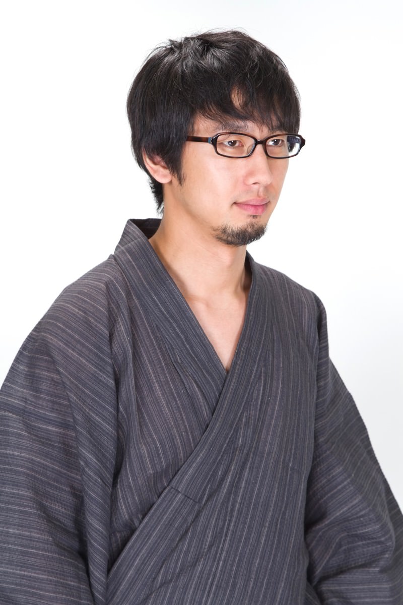 髭が生えた眼鏡浴衣男子の写真を無料ダウンロード フリー素材 ぱくたそ 髭が生えた眼鏡浴衣男子の写真を無料ダウンロード フリー素材 ぱくたそ