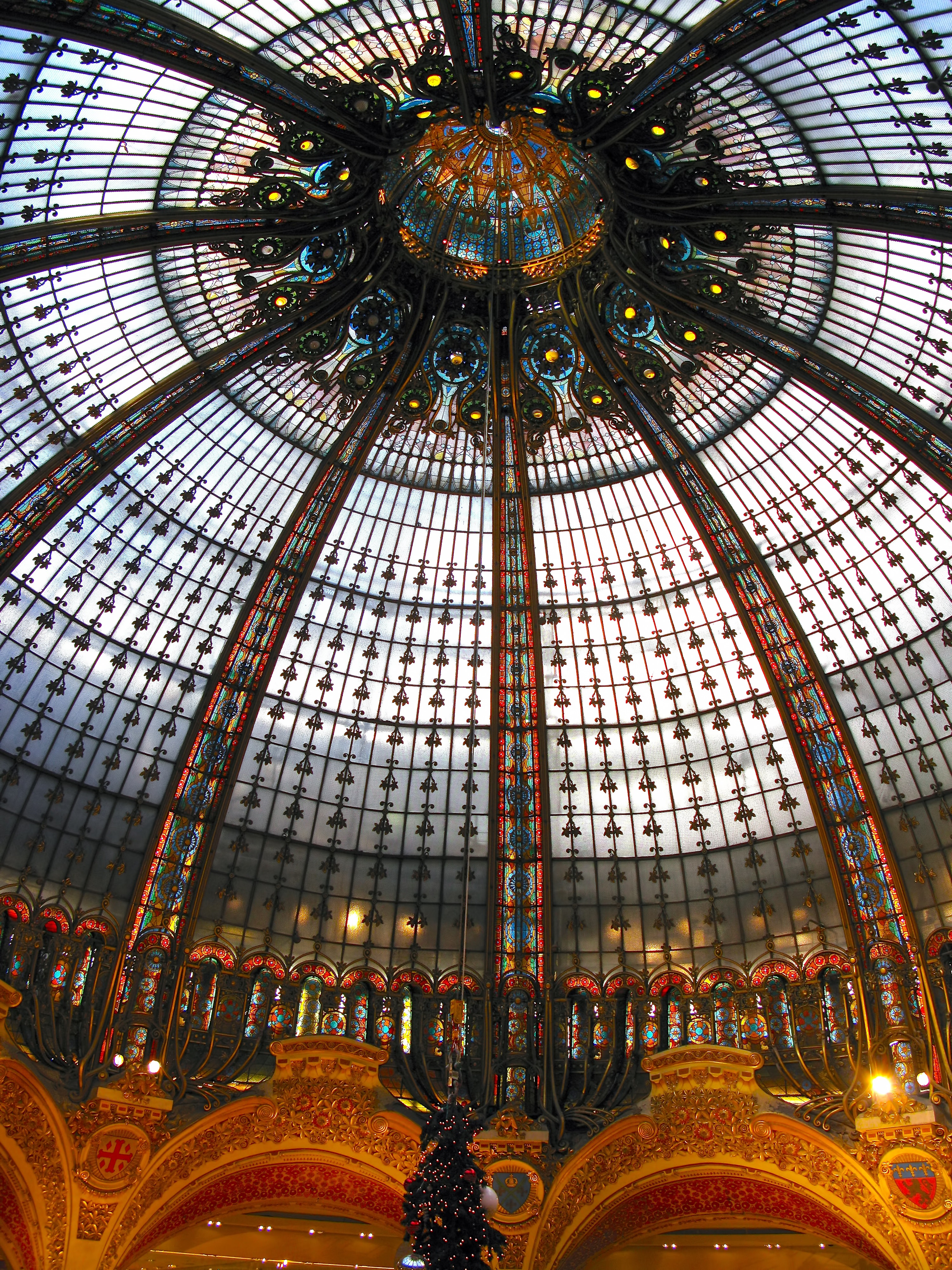 ギャラリーラファイエットのステンドグラスの写真素材 ぱくたそ