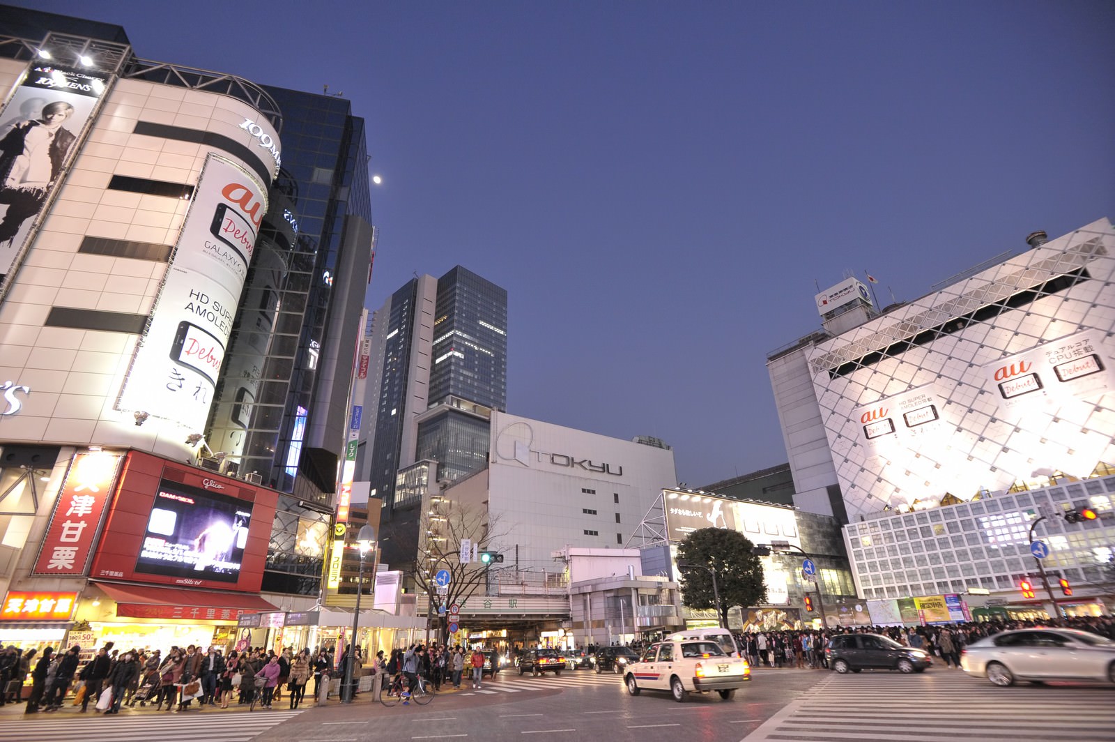 渋谷の夜のフリー素材 ぱくたそ