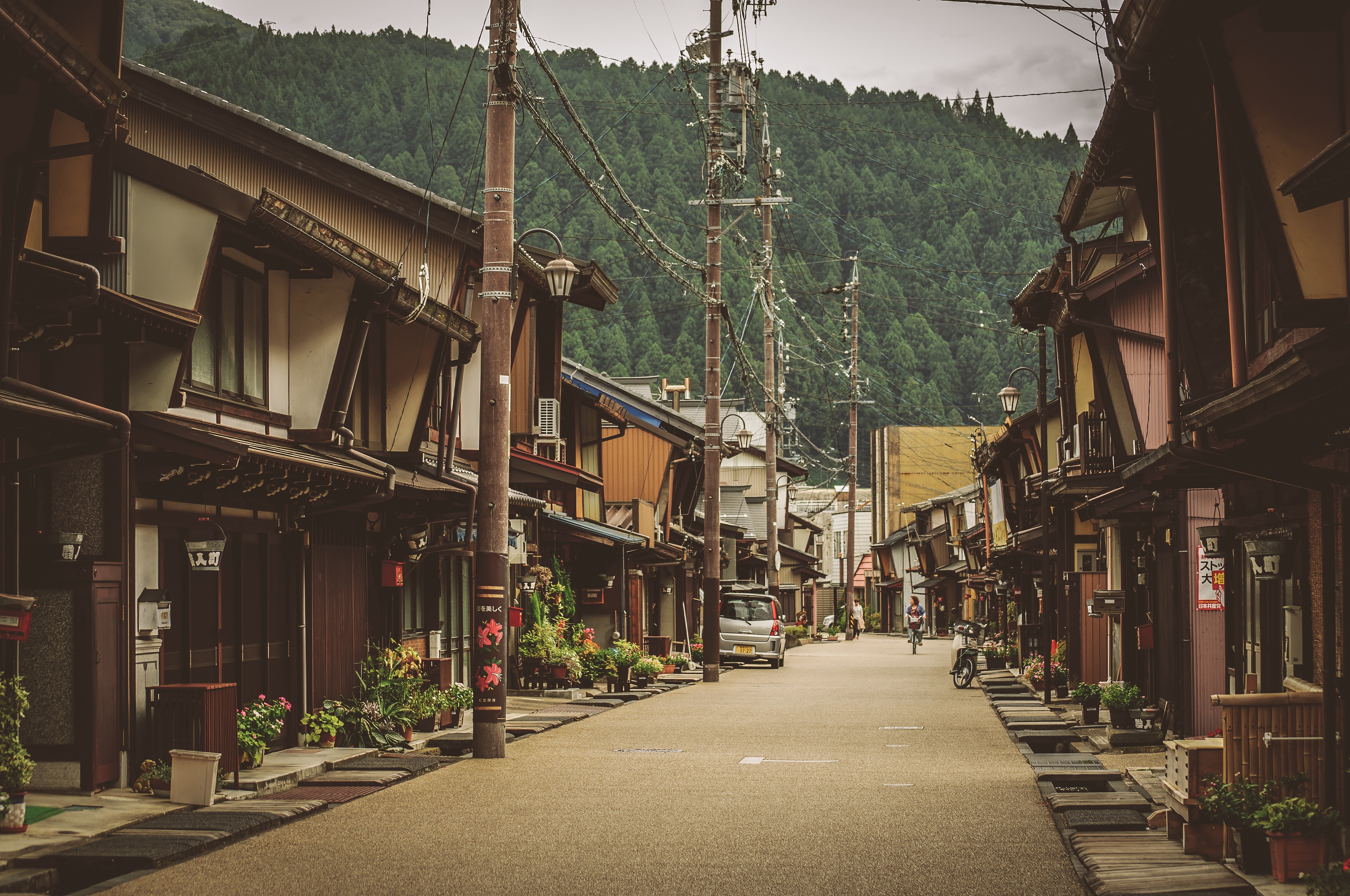 郡上八幡の古い町並みの写真素材 ぱくたそ