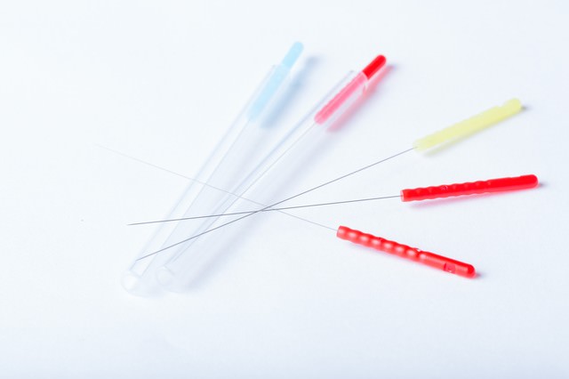 鍼灸師用の鍼の写真を無料ダウンロード フリー素材 ぱくたそ