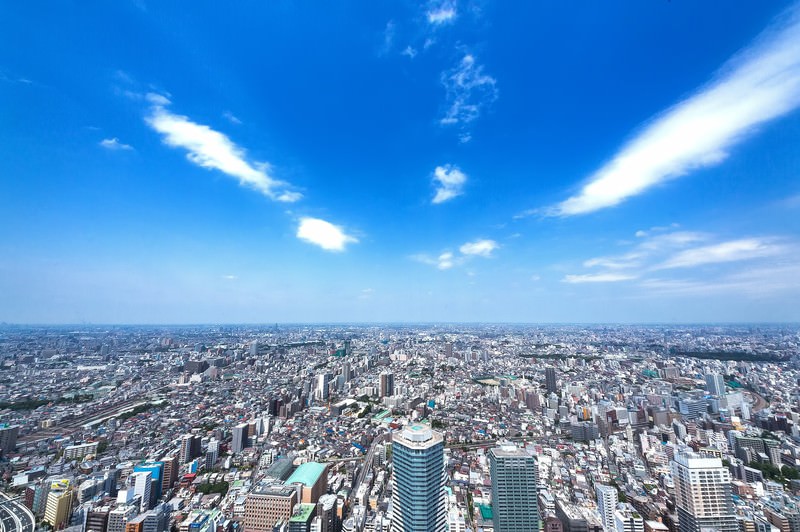 青空と都会の街並みの写真を無料ダウンロード フリー素材 ぱくたそ 青空と都会の街並みの写真を無料ダウンロード フリー素材 ぱくたそ