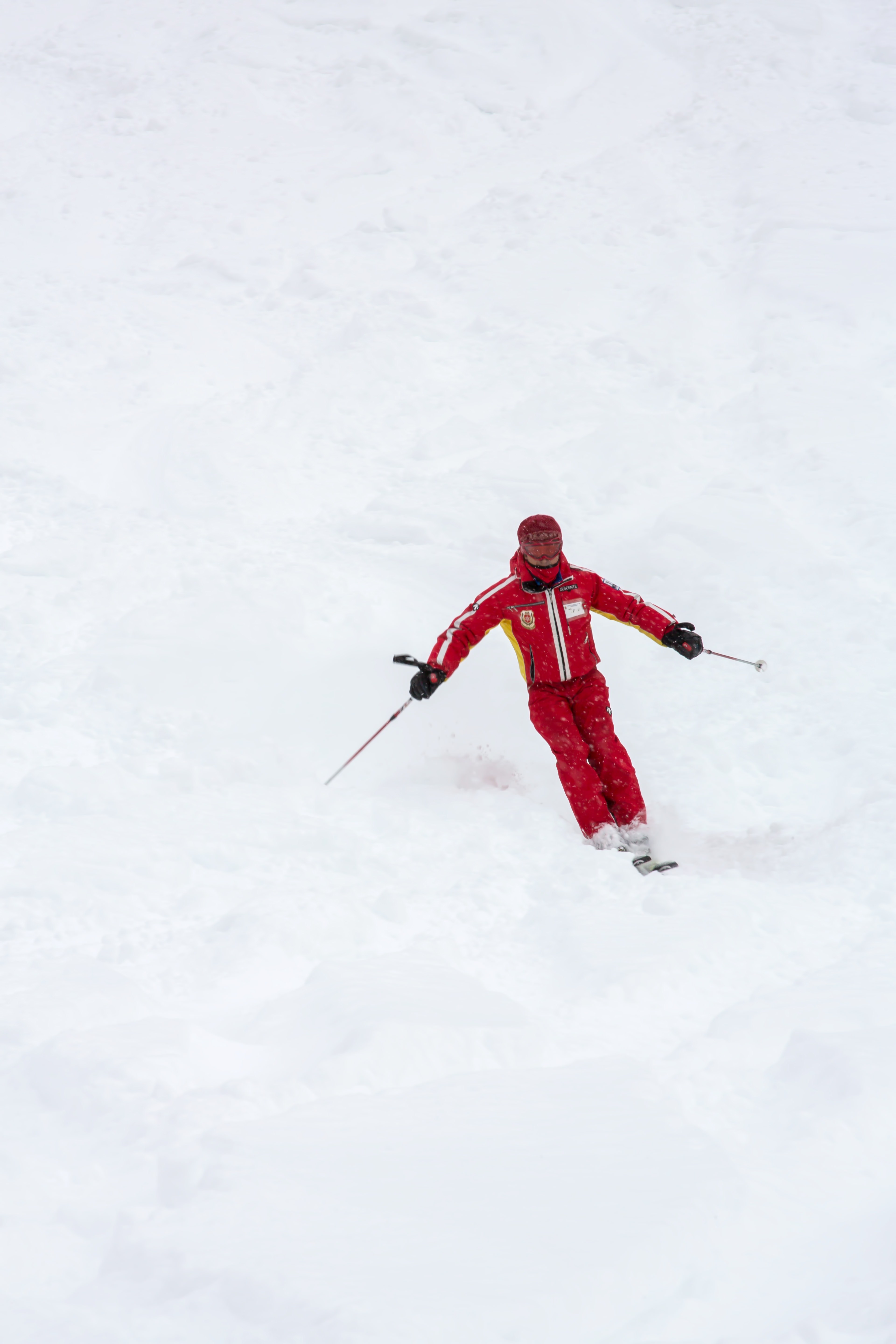 滑走するスキー アルペン の写真 画像 を無料ダウンロード フリー素材のぱくたそ