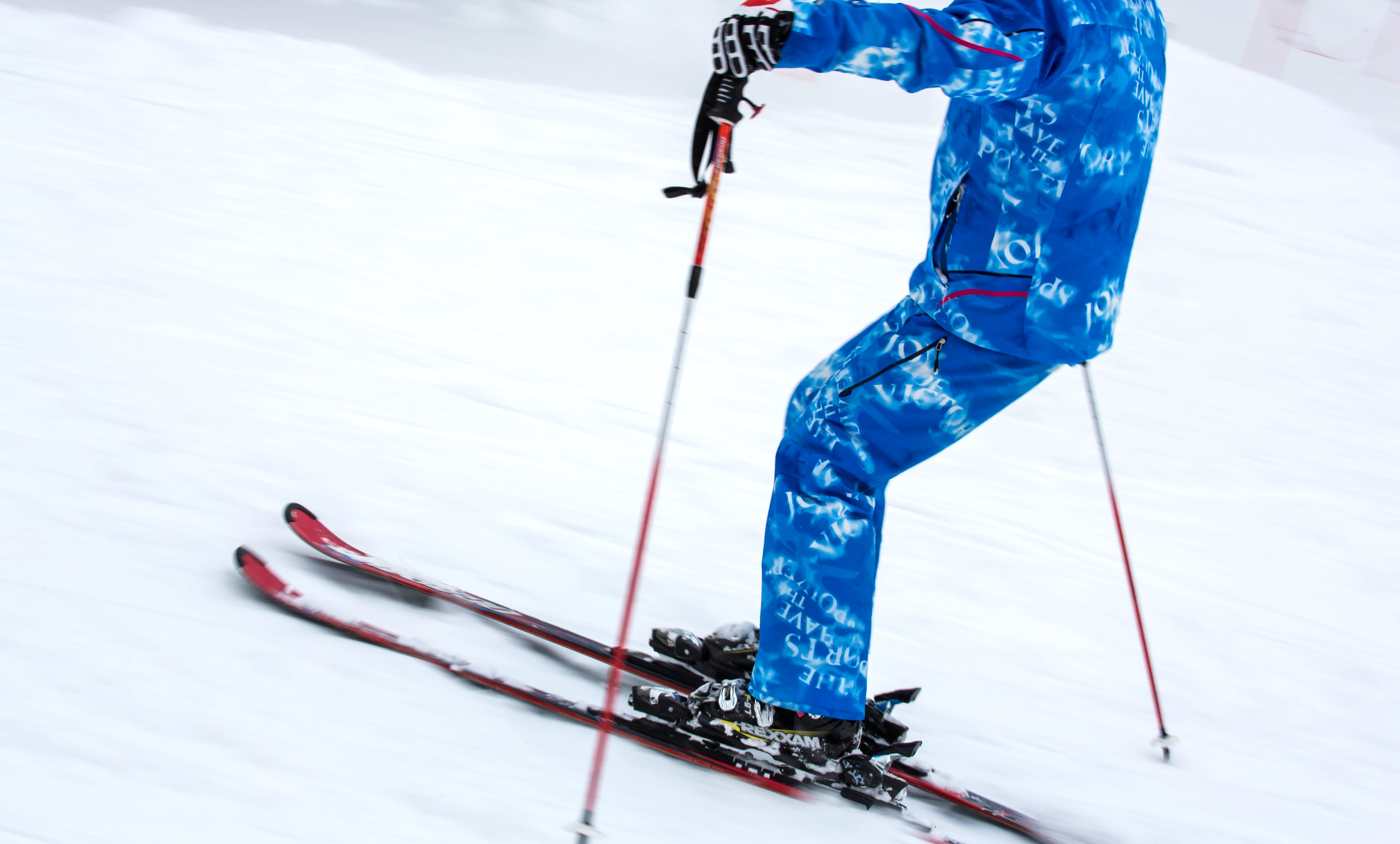 スキーヤーの写真を無料ダウンロード フリー素材 ぱくたそ