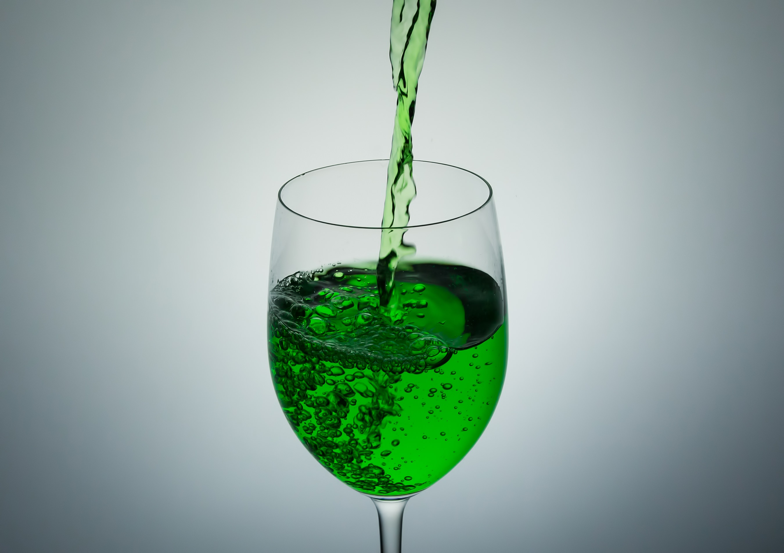 緑色 の 液体