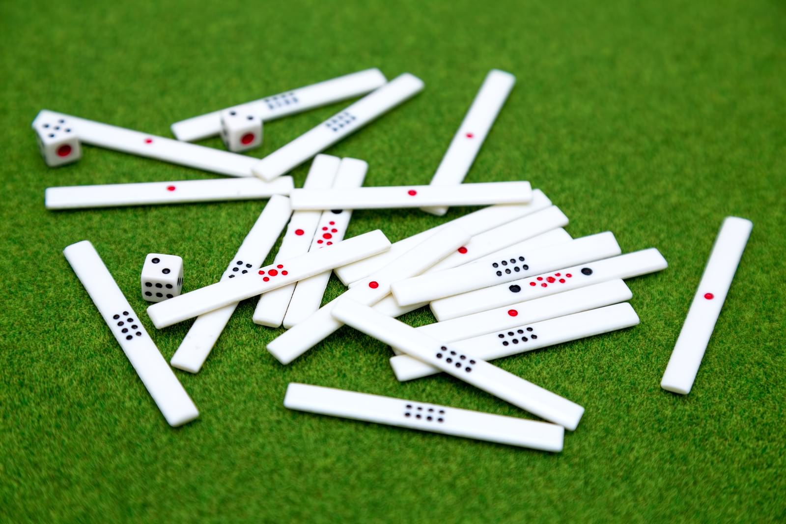 散らばった点棒の写真を無料ダウンロード フリー素材 ぱくたそ