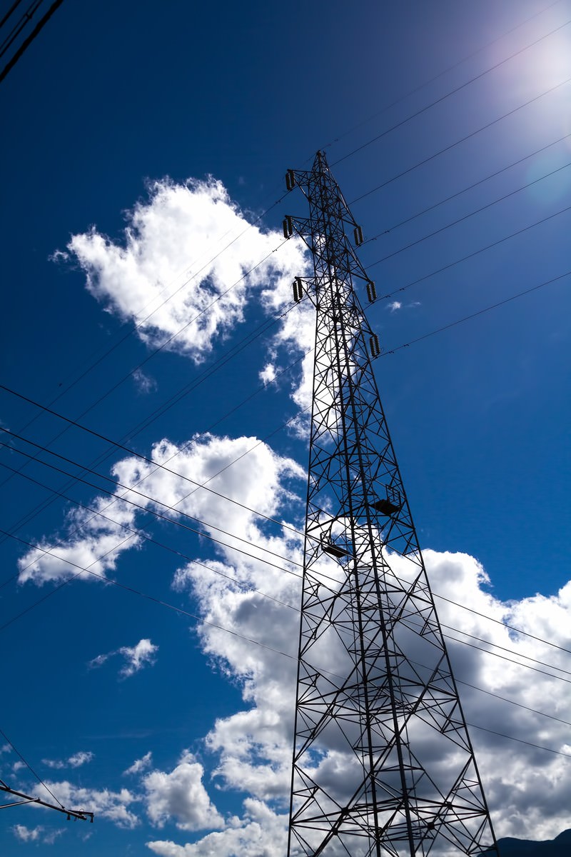 青空と鉄塔の写真素材 ぱくたそ