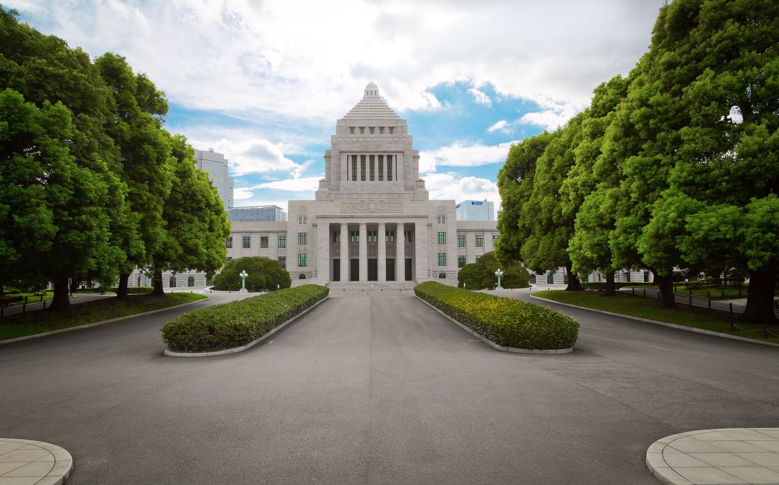 「国会議事堂正面」の写真