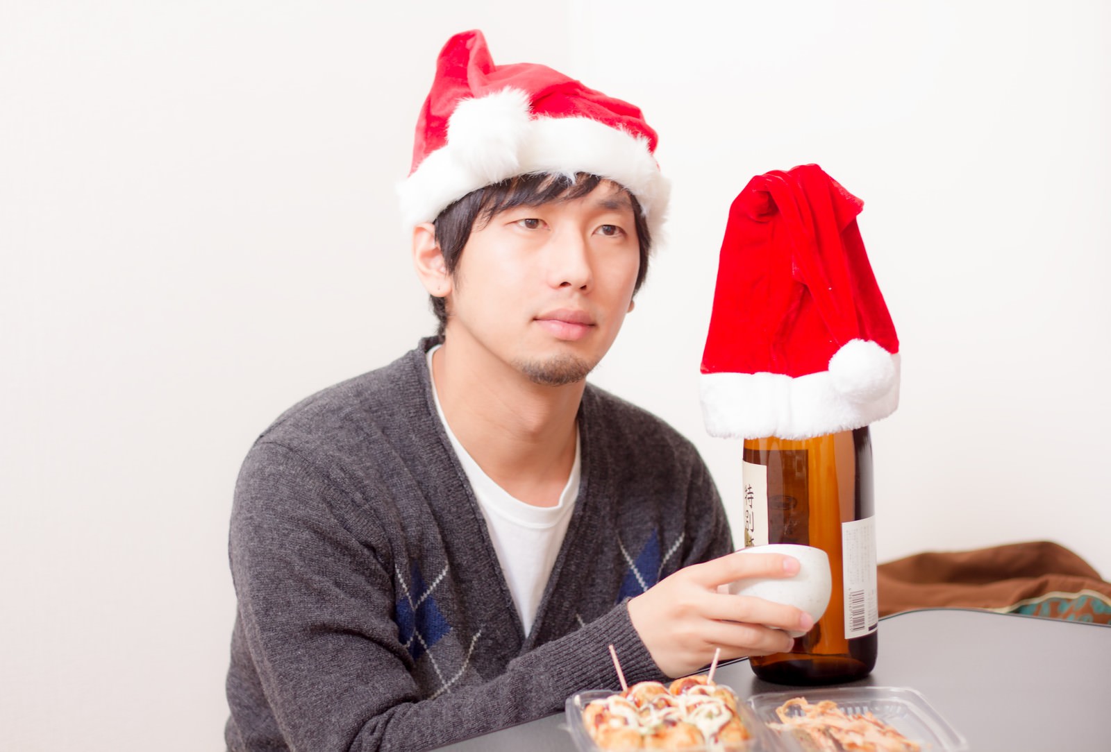 クリスマスは酒瓶と一緒の写真素材 ぱくたそ