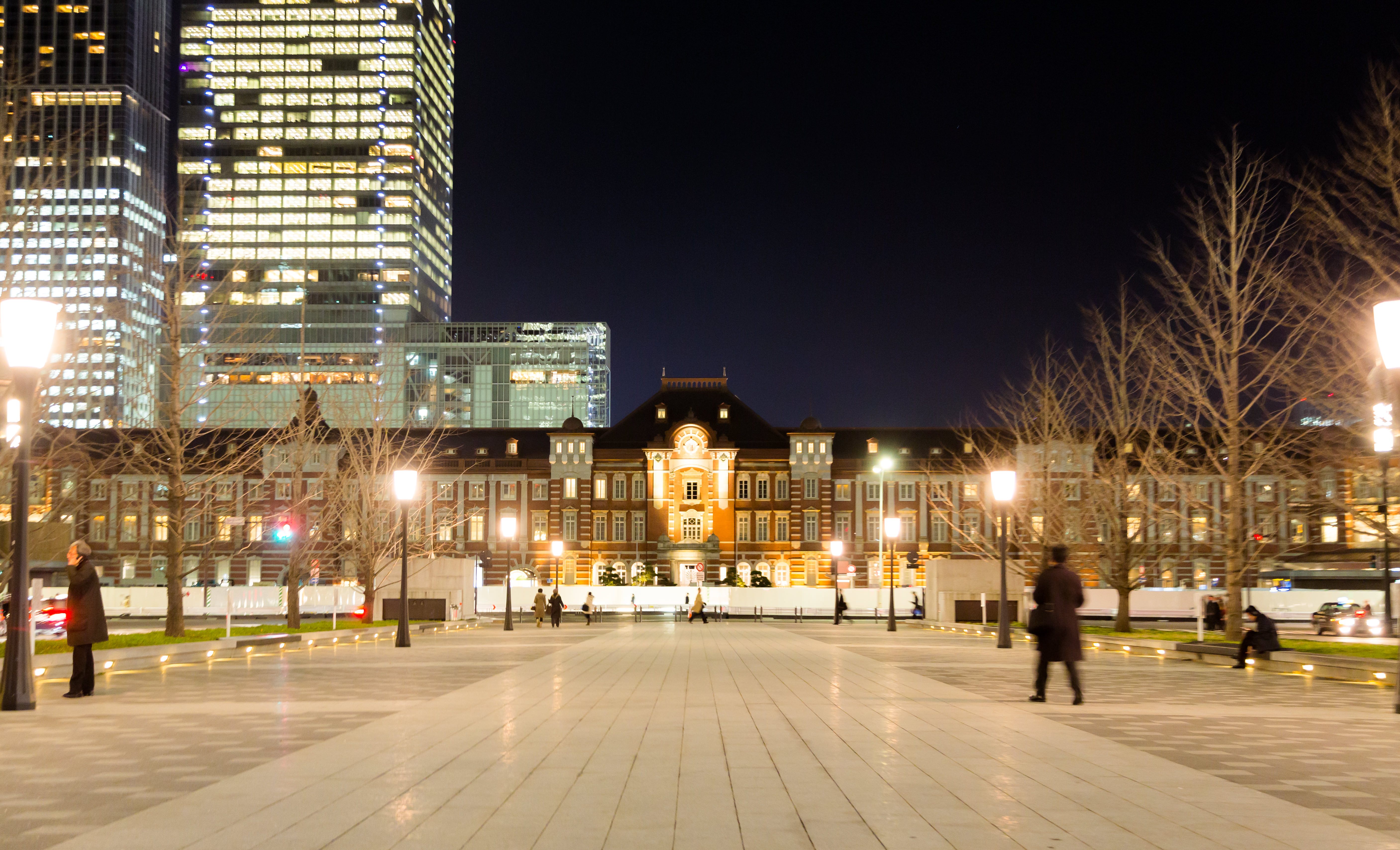 東京駅正面 夜景 の写真 画像 フリー素材 ぱくたそ