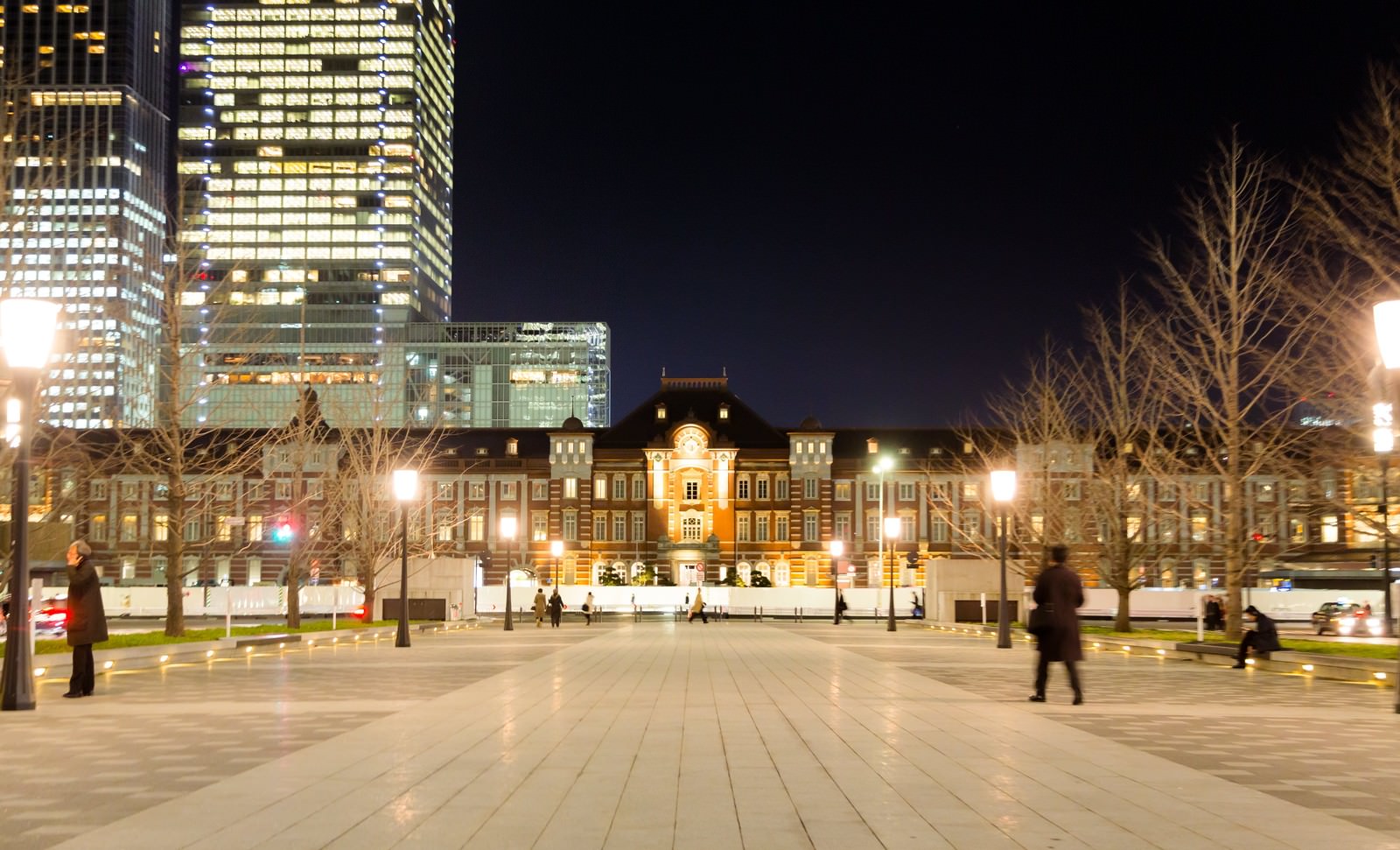 東京駅正面 夜景 の写真を無料ダウンロード フリー素材 ぱくたそ