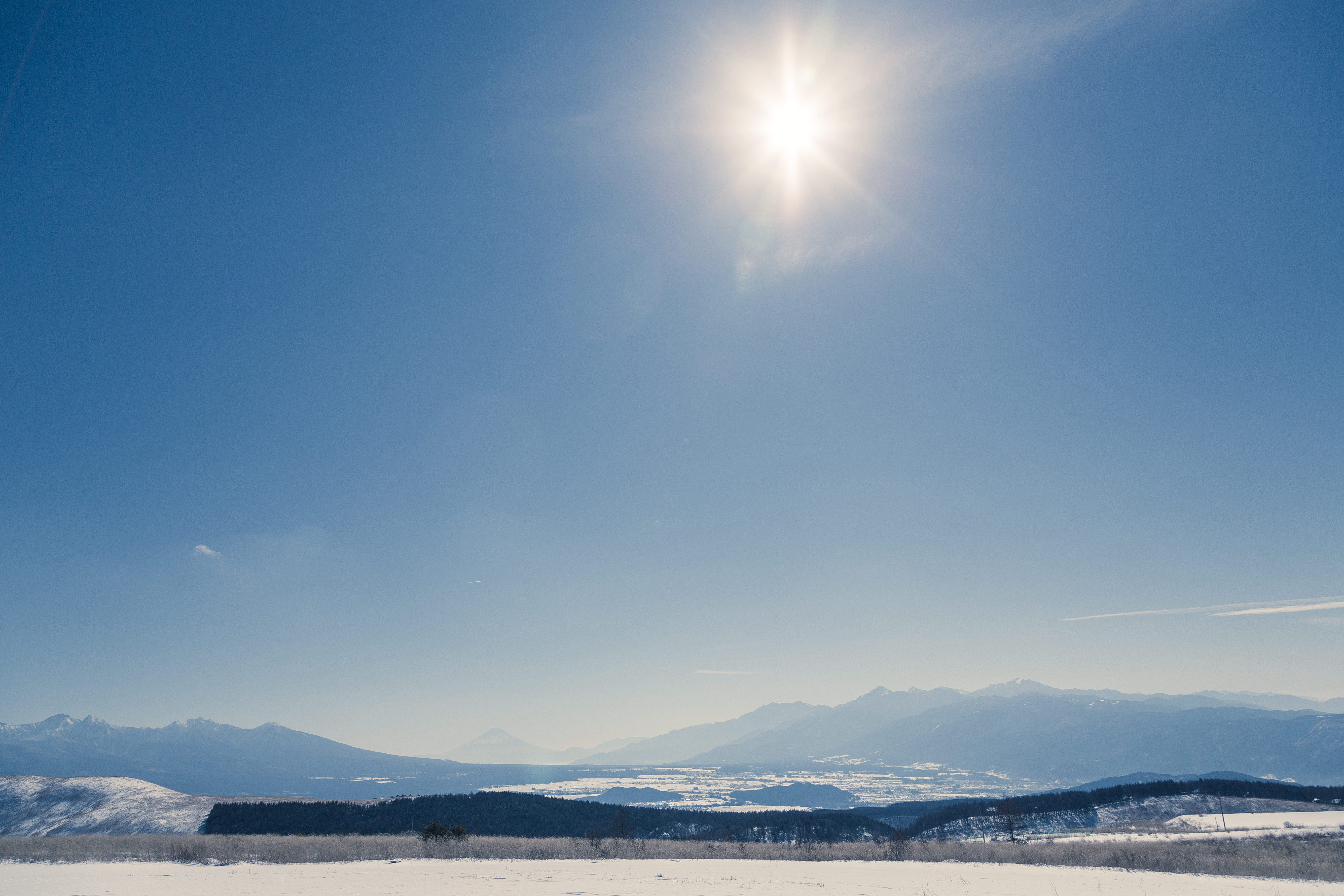 雪山からの風景の写真素材 ぱくたそ