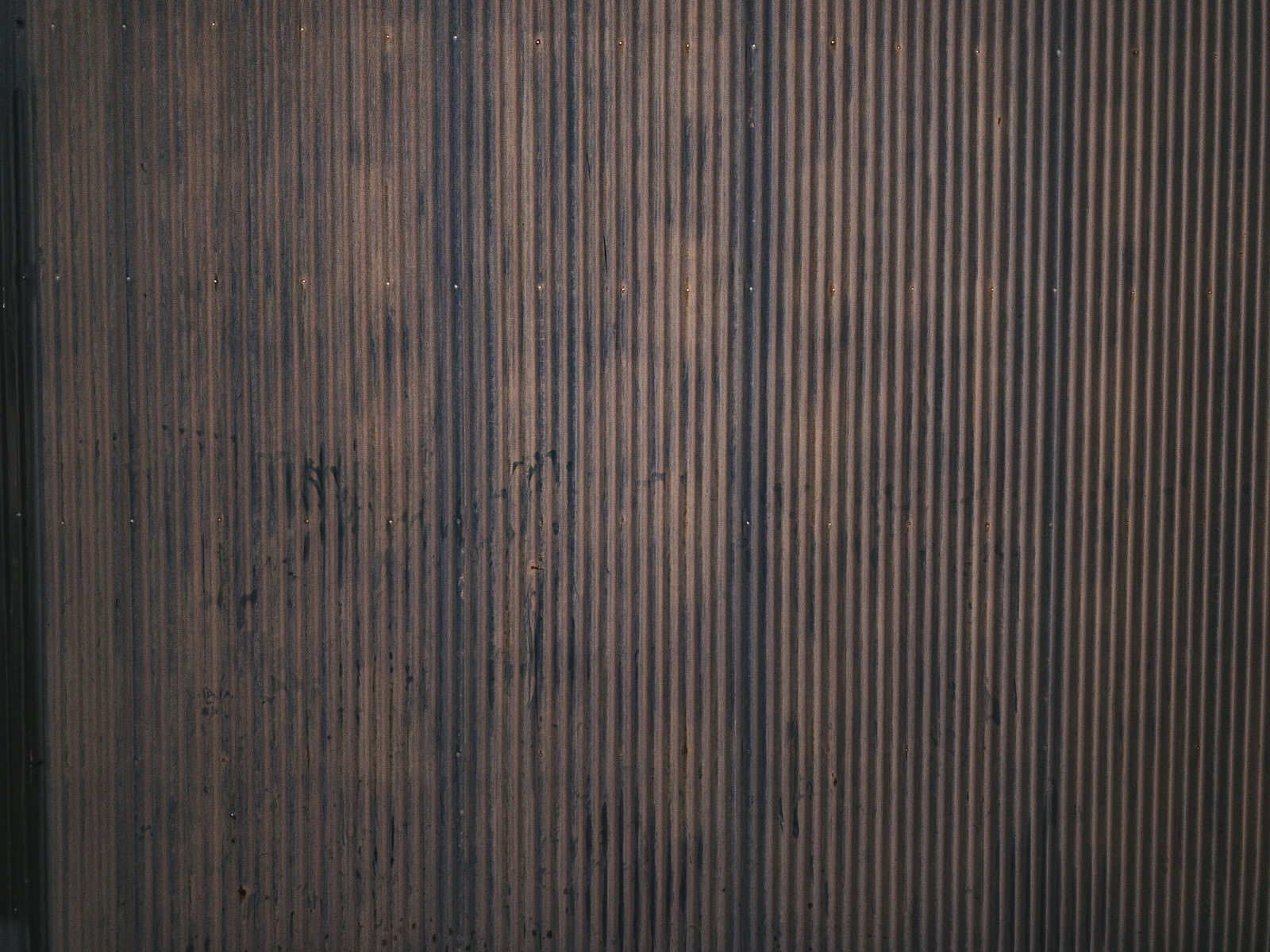 「錆びたトタンの壁」の写真