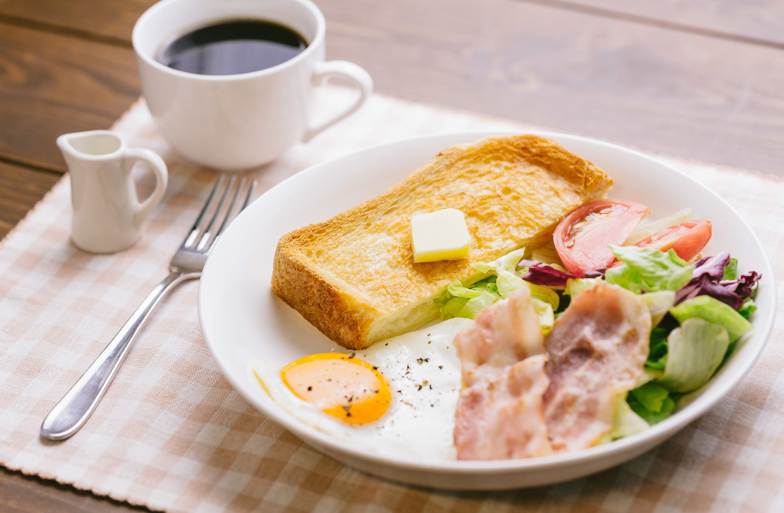 「朝食をしっかり食べて仕事をしましょう」の写真