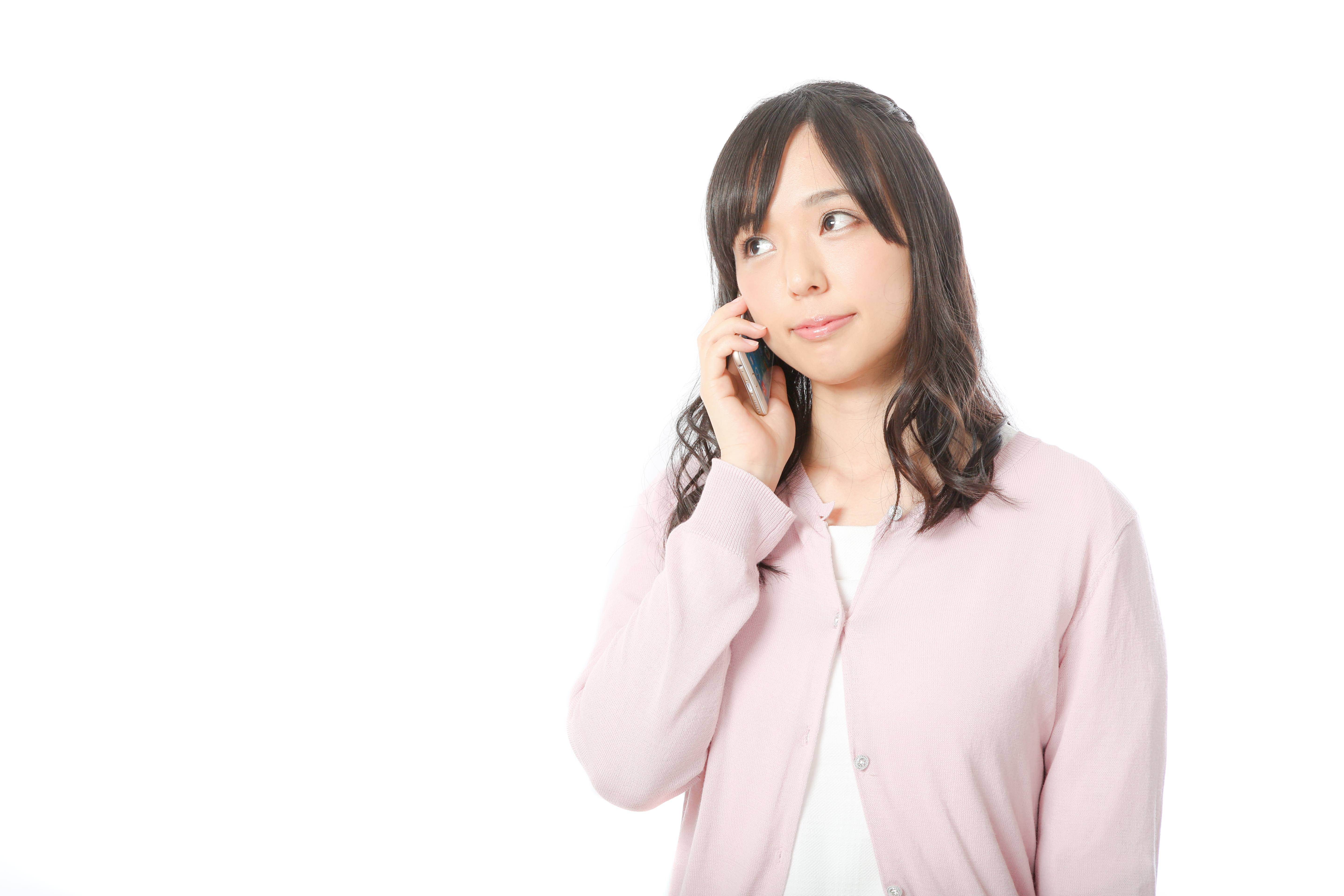 親切丁寧な電話サポートに笑顔が溢れる女性消費者の写真を無料ダウンロード フリー素材 ぱくたそ 親切丁寧な電話サポートに笑顔が溢れる女性消費者の写真を無料ダウンロード フリー素材 ぱくたそ