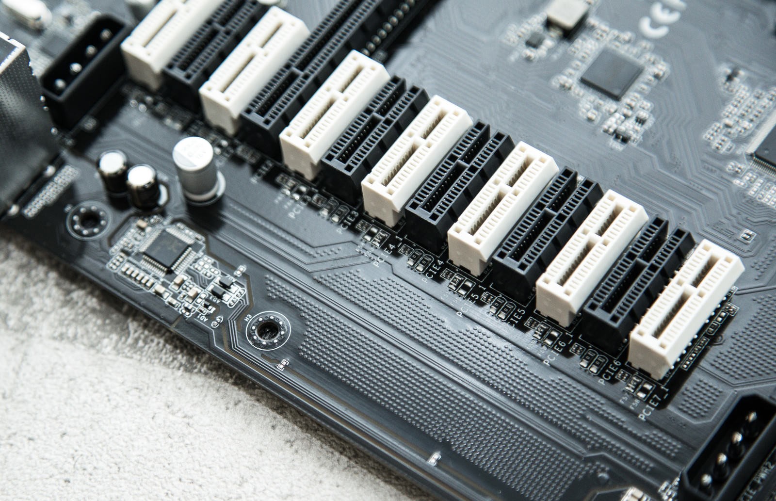 隣接するPCI-Eレーンの無料の写真素材 - ID.20688｜フリー素材 ぱくたそ