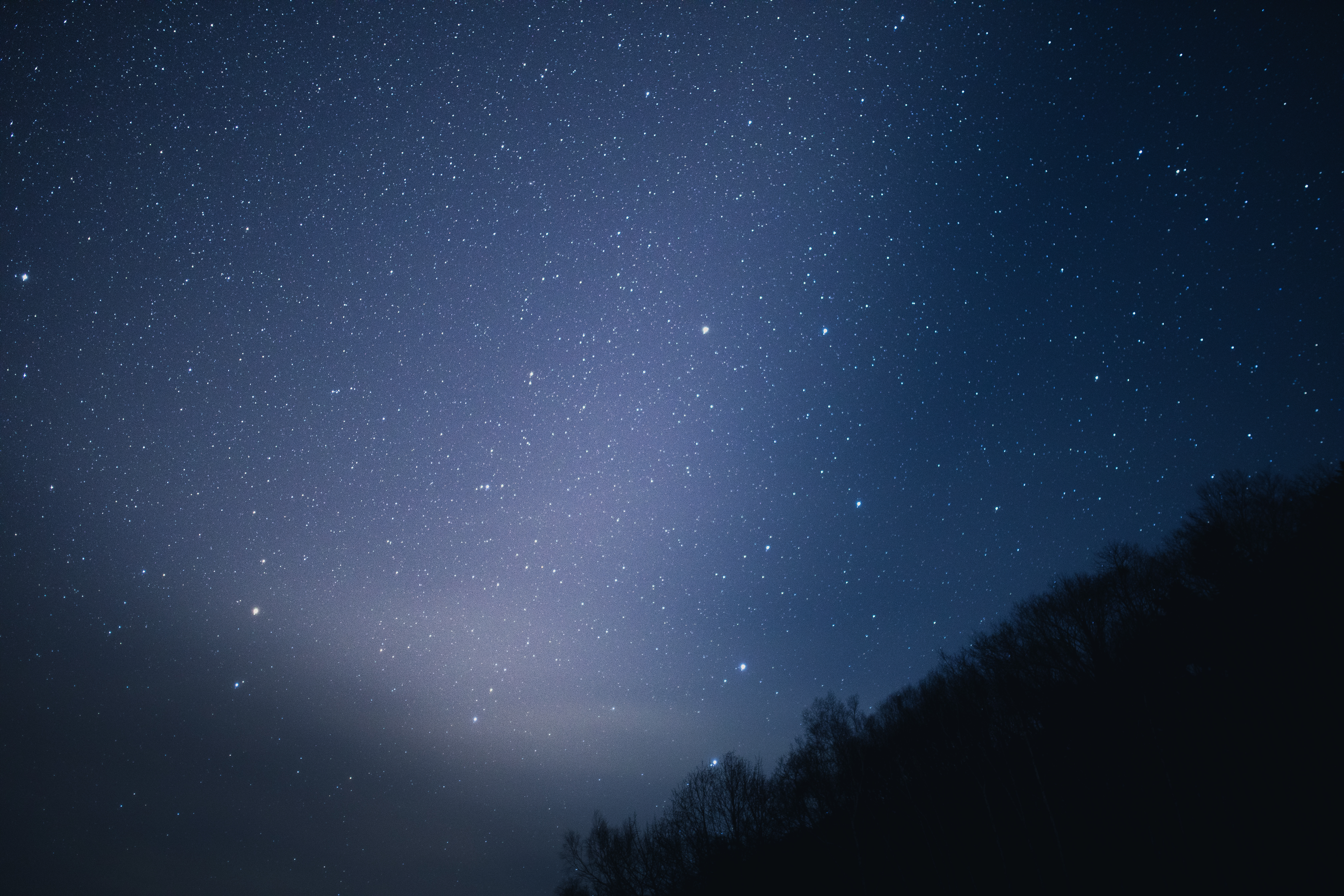 星がキレイな北アルプスの夜空の写真素材 ぱくたそ