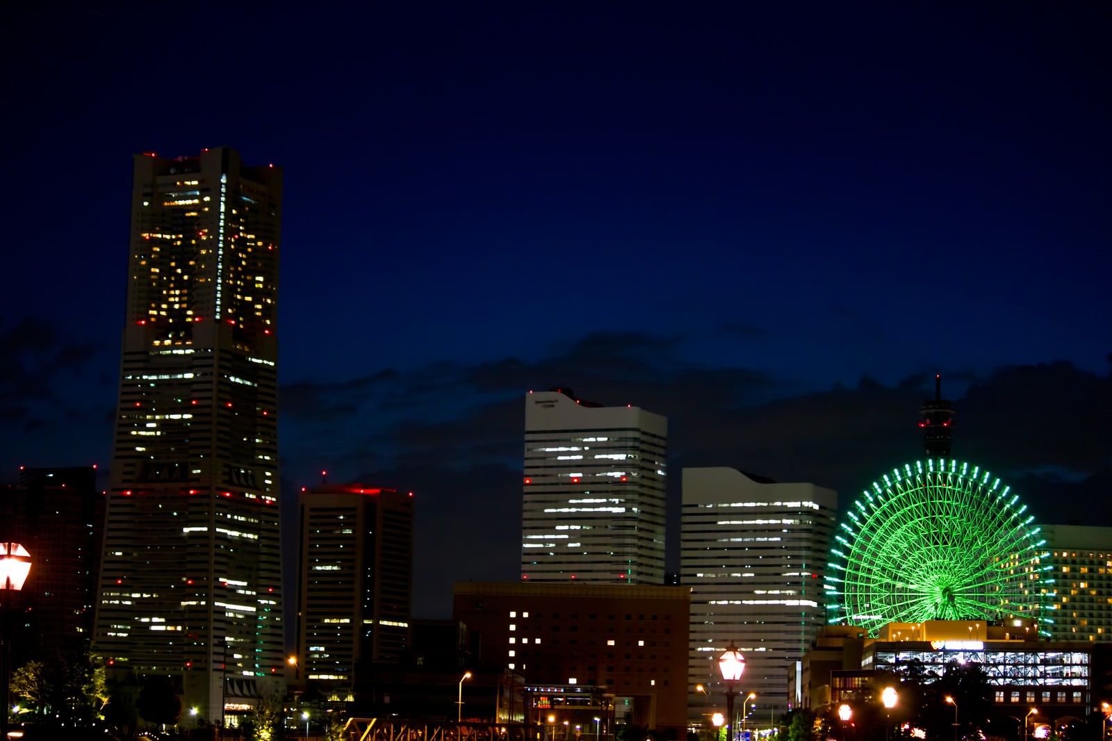 みなとみらいの夜景の無料の写真素材 フリー素材 をダウンロード ぱくたそ