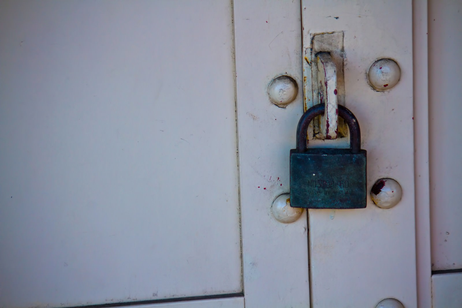 錆びた南京錠の写真を無料ダウンロード フリー素材 ぱくたそ